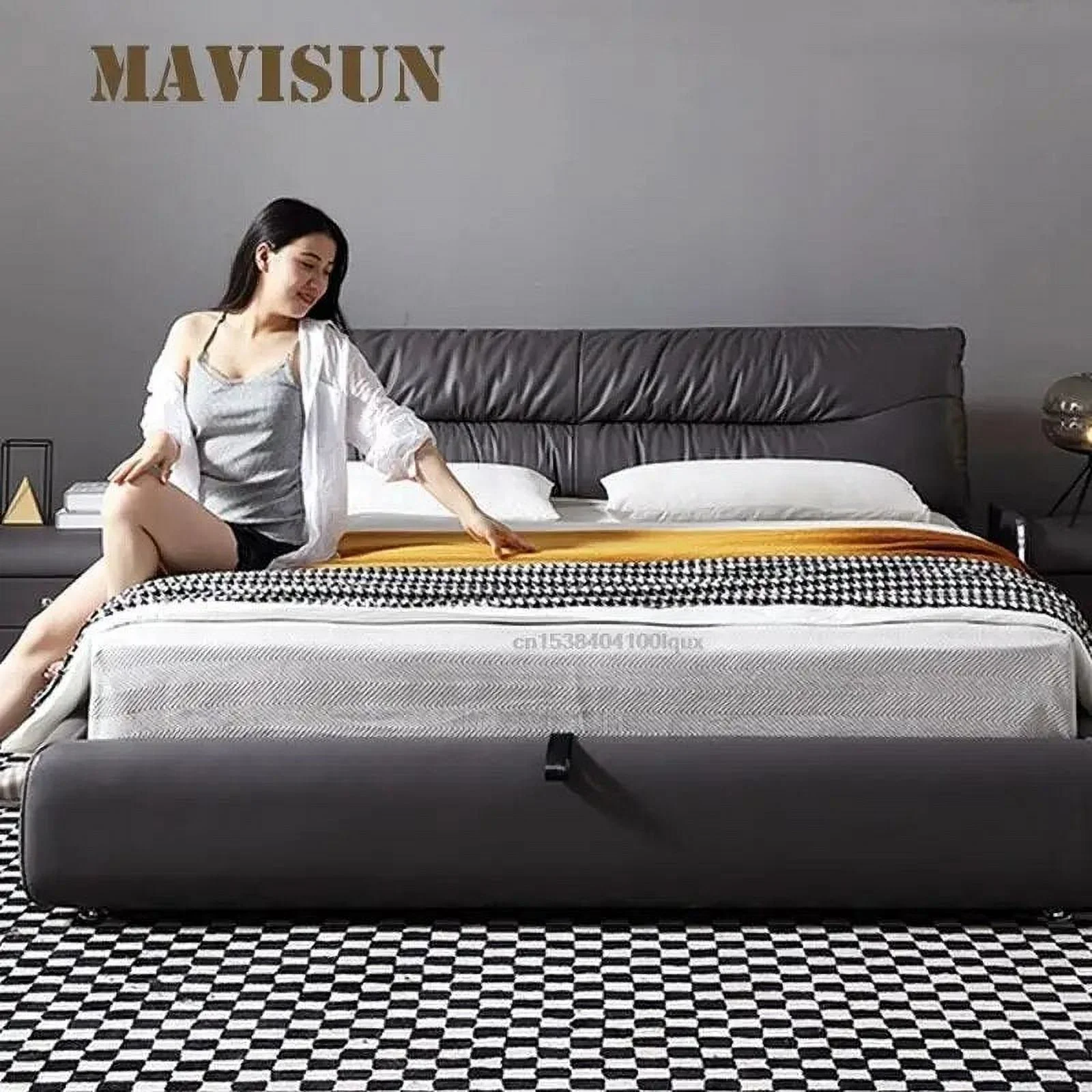 Nordic Light Luxury Modern Bedroom Furniture 1.8 Meters Simple Feather Double Leather Bed  Italian Minimalism Furniture For Home