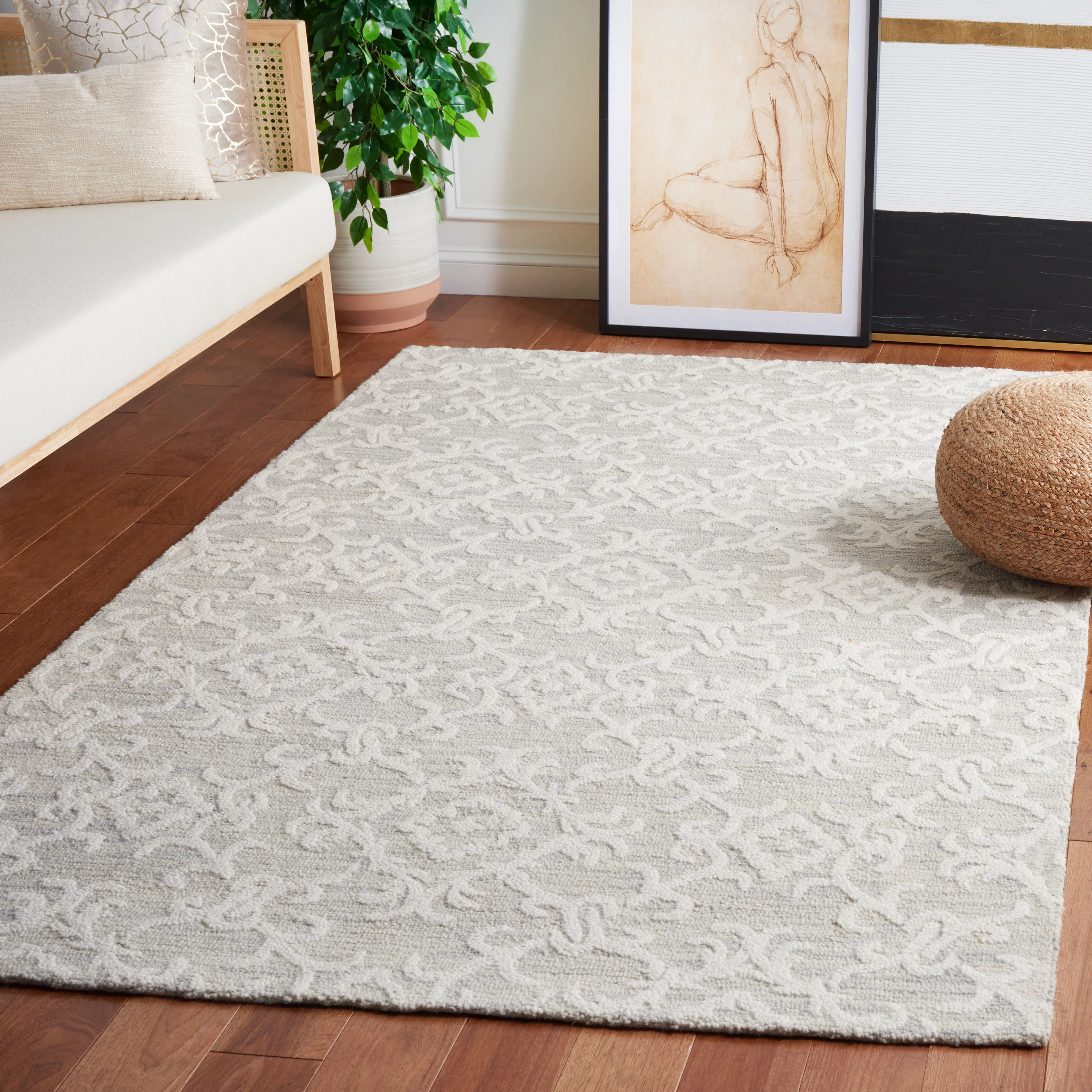 SAFAVIEH Blossom Cletus Damask Wool Area Rug, Grey/Ivory, 5' x 8' - Curated Treasures Market
