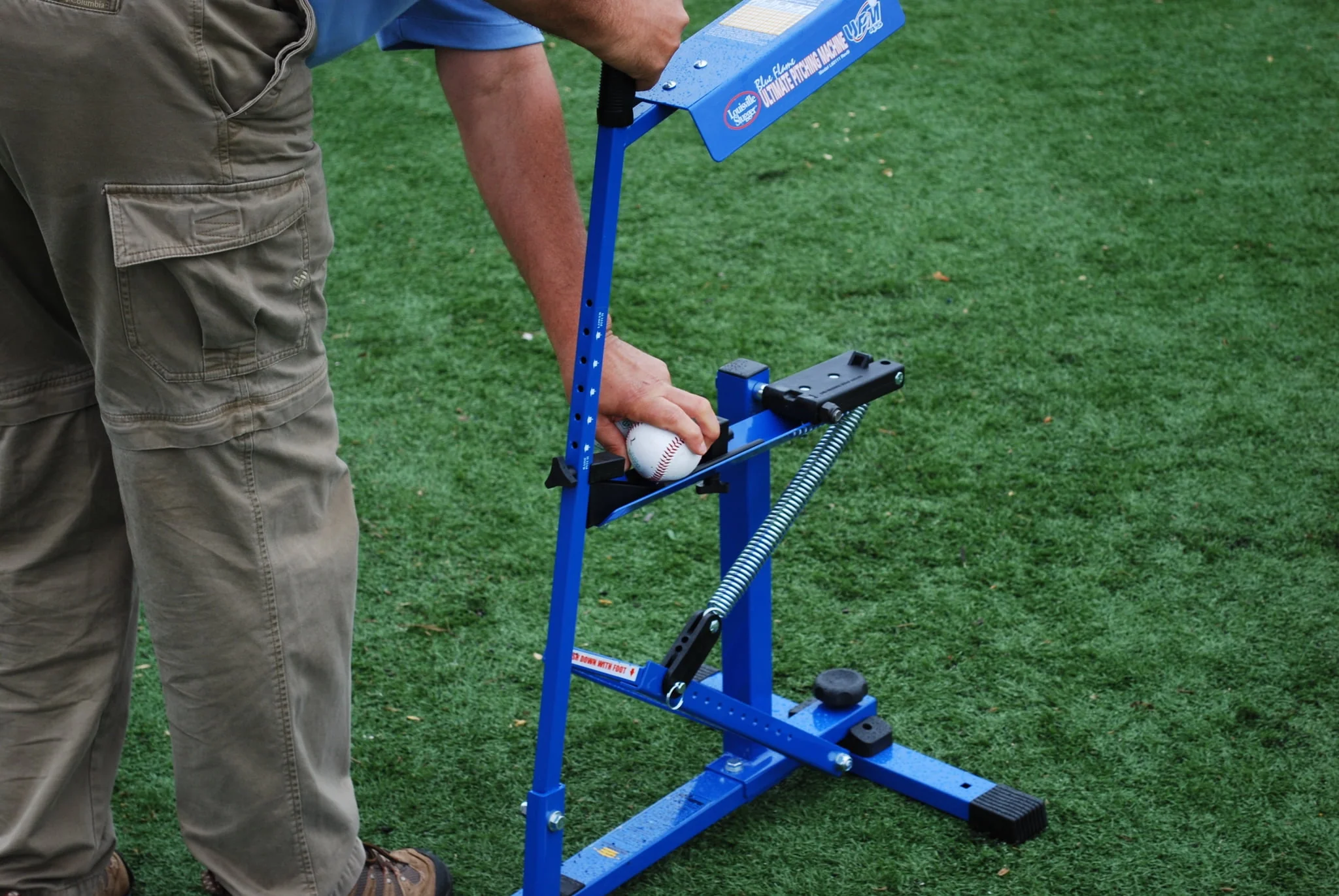 Louisville Slugger Blue Flame Pitching Machine