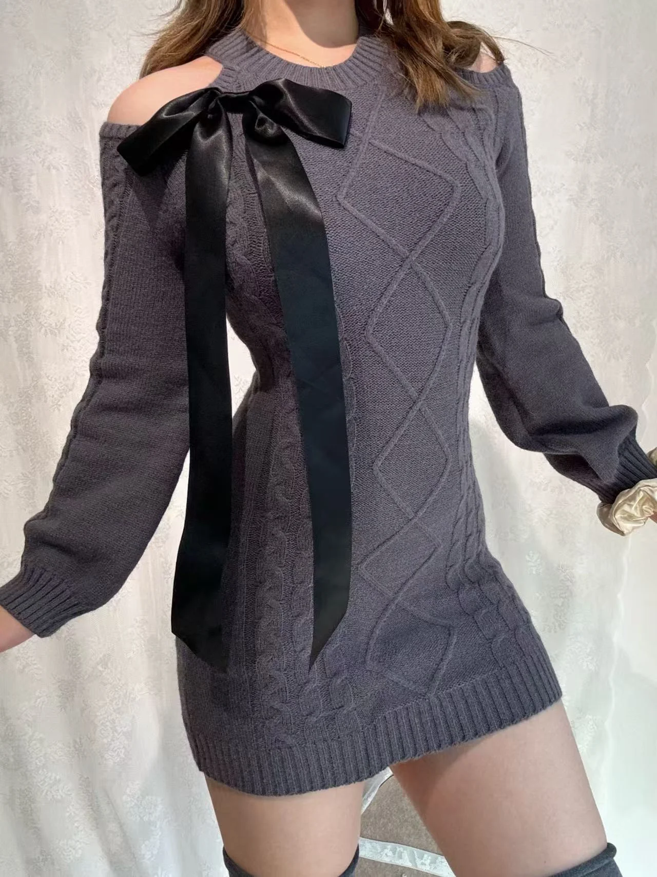 'Belle' Bow-Detail Off-Shoulder Long-Sleeve Bodycon Dress