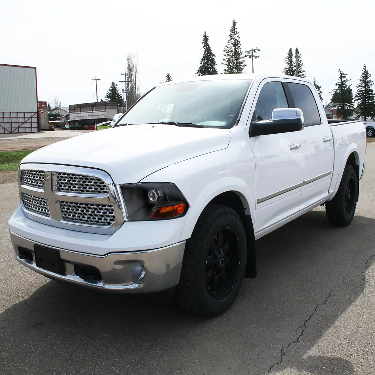 Spec-D Tuning Black Projector Headlights Compatible with 2009-2018 Dodge Ram 1500, 2010-2018 Dodge Ram 2500/3500 Left + Right Pair Headlamps Assembly - Curated Treasures Market