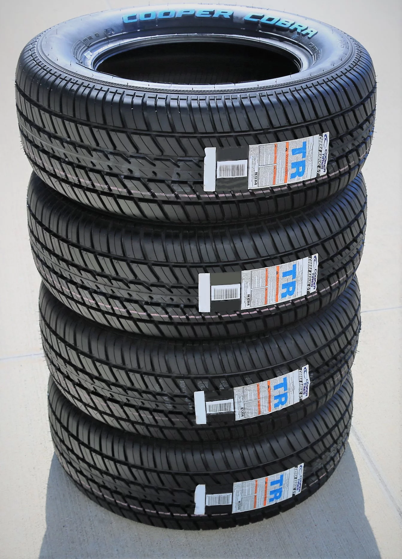 Set of 4 (FOUR) Cooper Cobra Radial G/T 255/70R15 108T A/S All Season Tires Fits: 1975-76 Chevrolet Corvette Stingray. 1992-94 Dodge B250 Base