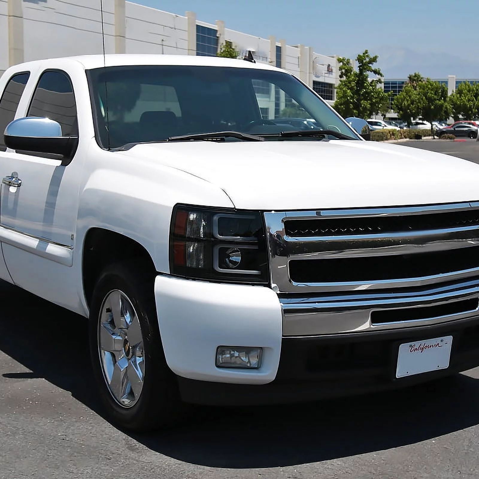 Spec-D Tuning LED Light Bar Black Housing Smoke Lens Projector Headlights Compatible with 2007-2013 Chevy Silverado 1500, 2007-2014 Chevy Silverado 2500HD/3500HD, Left + Right Pair Headlamps Assembly - Curated Treasures Market