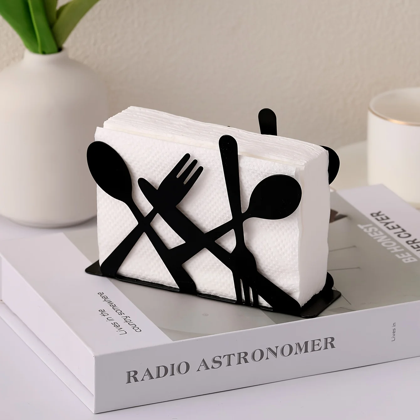 NSXXKJ Creative Knife And Fork Style Iron Paper Towel Holder, Solid Color Simple Desktop, Used In Kitchens, Hotels And Cafes - Curated Treasures Market
