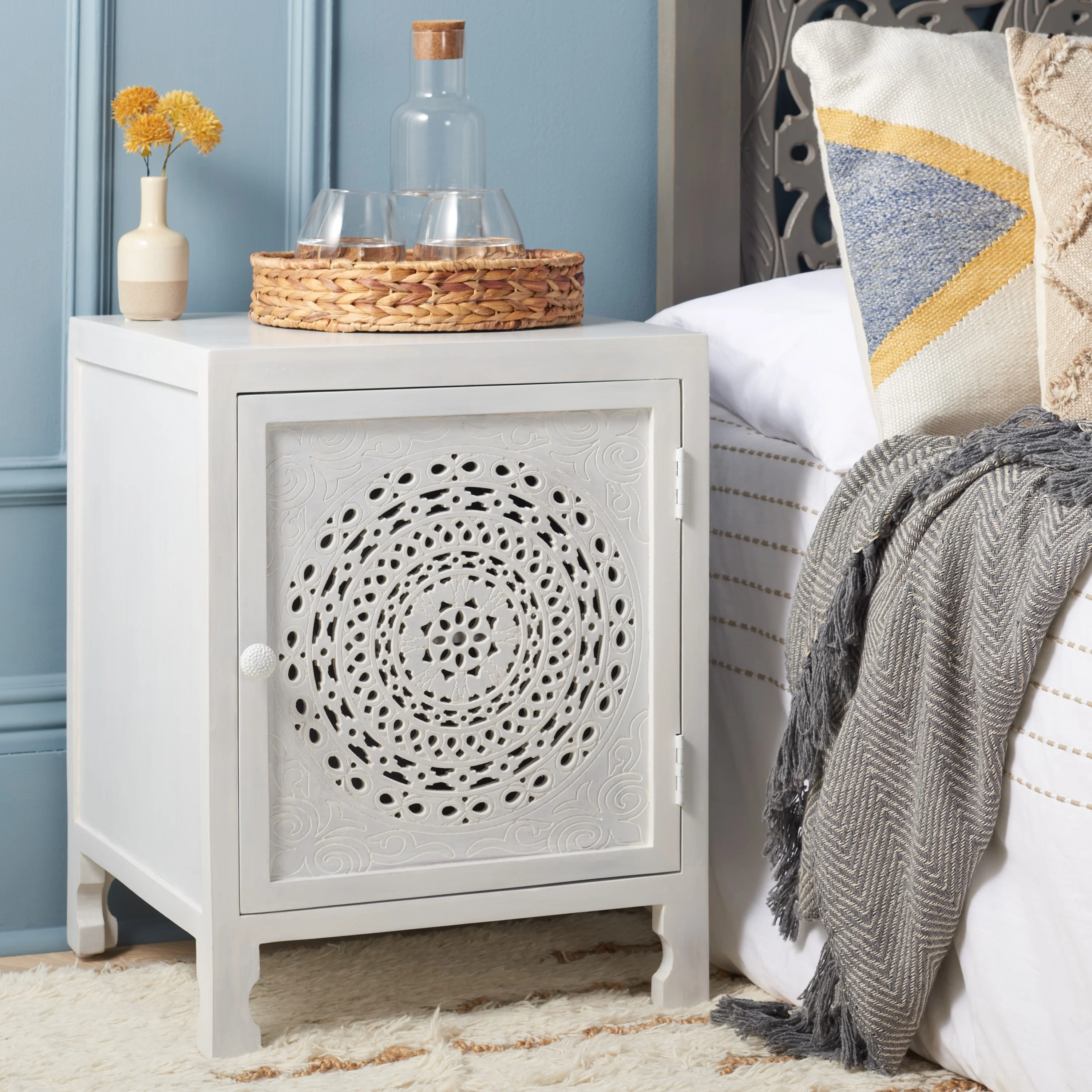 SAFAVIEH Regius Bohemian 2 Shelf 1 Door Nightstand. White Wash (18 in. W x 18 in. D x 24 in. H)