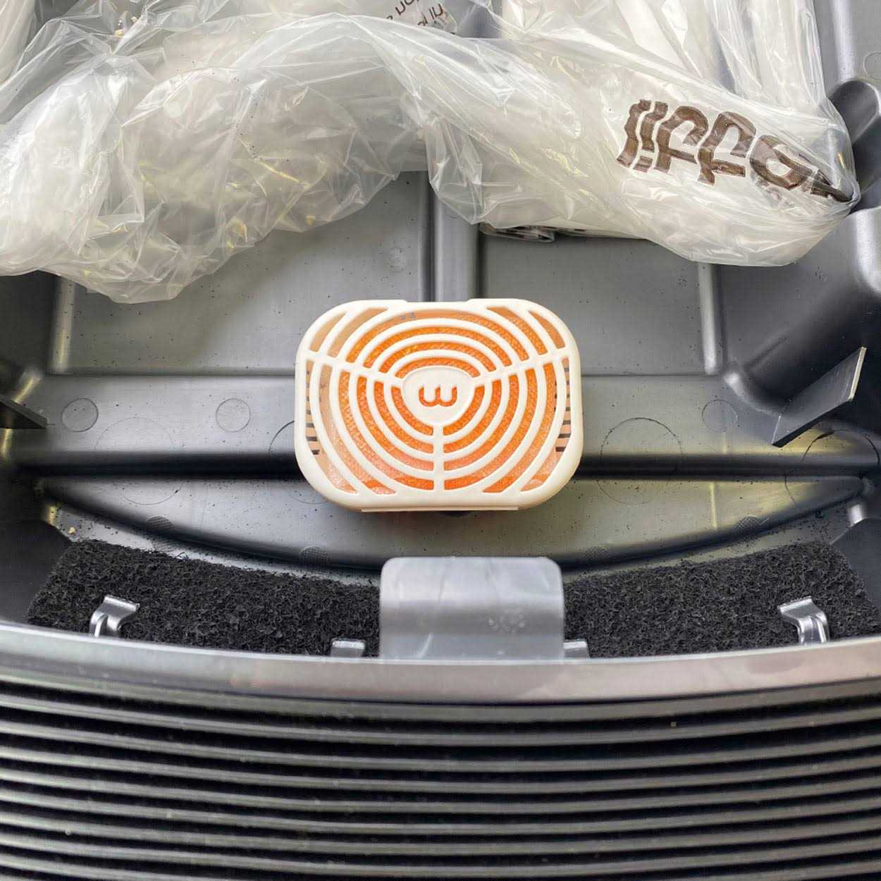 OdorTrap Litter Box Deordorizer by Whisker