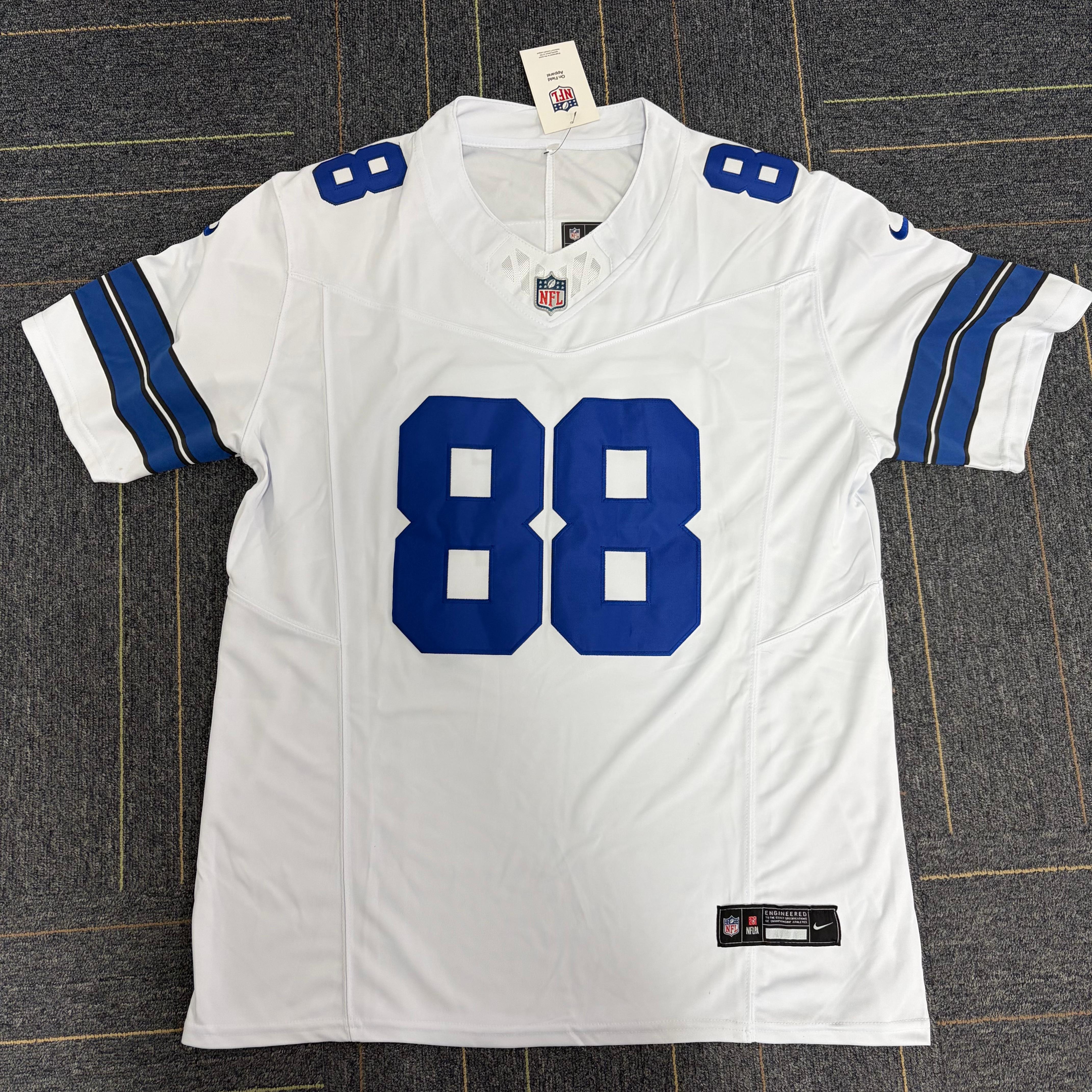 Men's Dallas Cowboys CeeDee Lamb Nike White Vapor F.U.S.E. Limited Jersey
