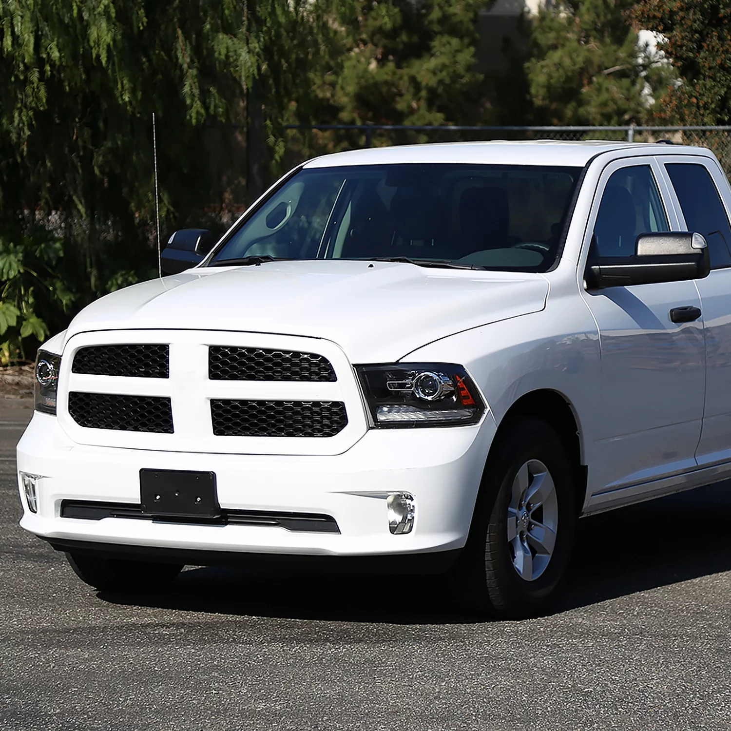 Spec-D Tuning Black Housing Clear Lens Projector Headlights + Switchback LED Signal Strip Compatible with 2009-2018 Dodge Ram 1500 2500 3500  Left + Right Pair Headlamps Assembly - Curated Treasures Market