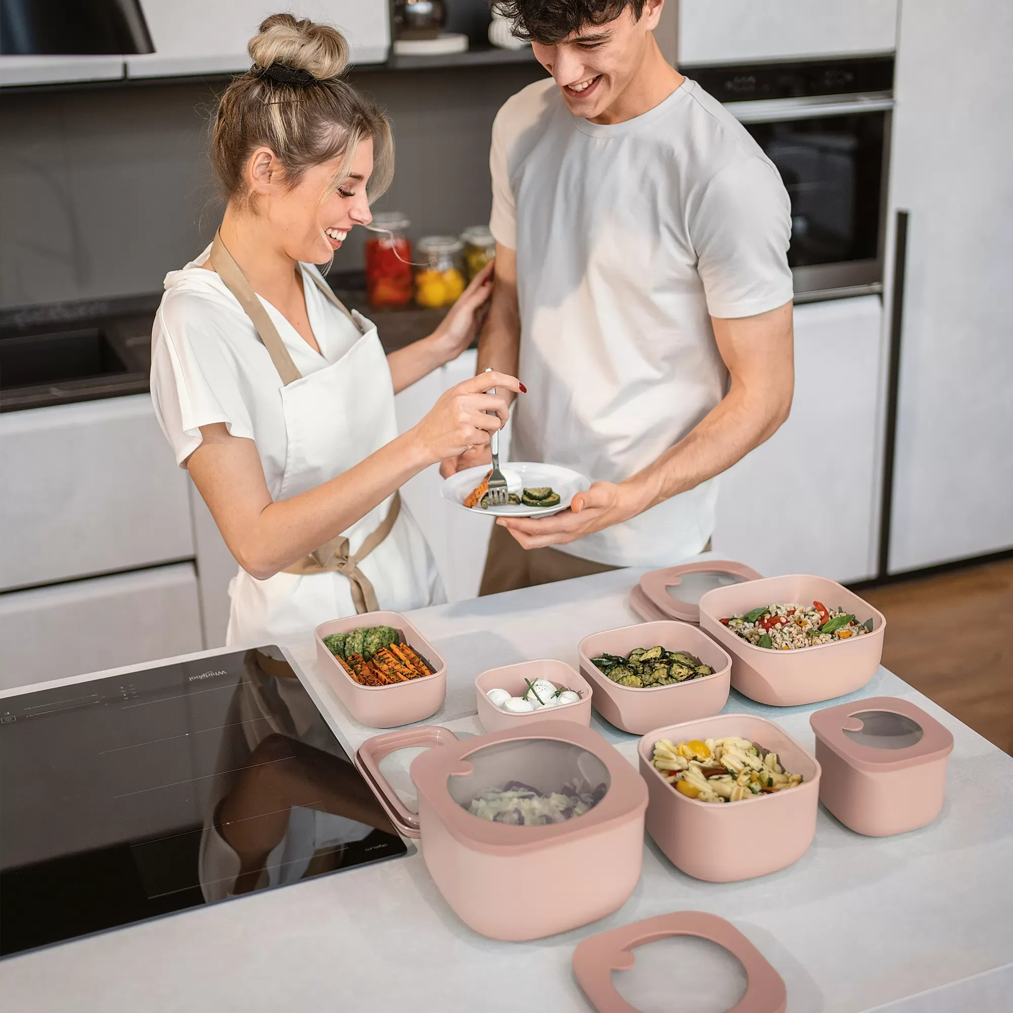 L STORE&MORE - Deep airtight fridge/freezer/microwave containers Peach blossom pink 2800cc