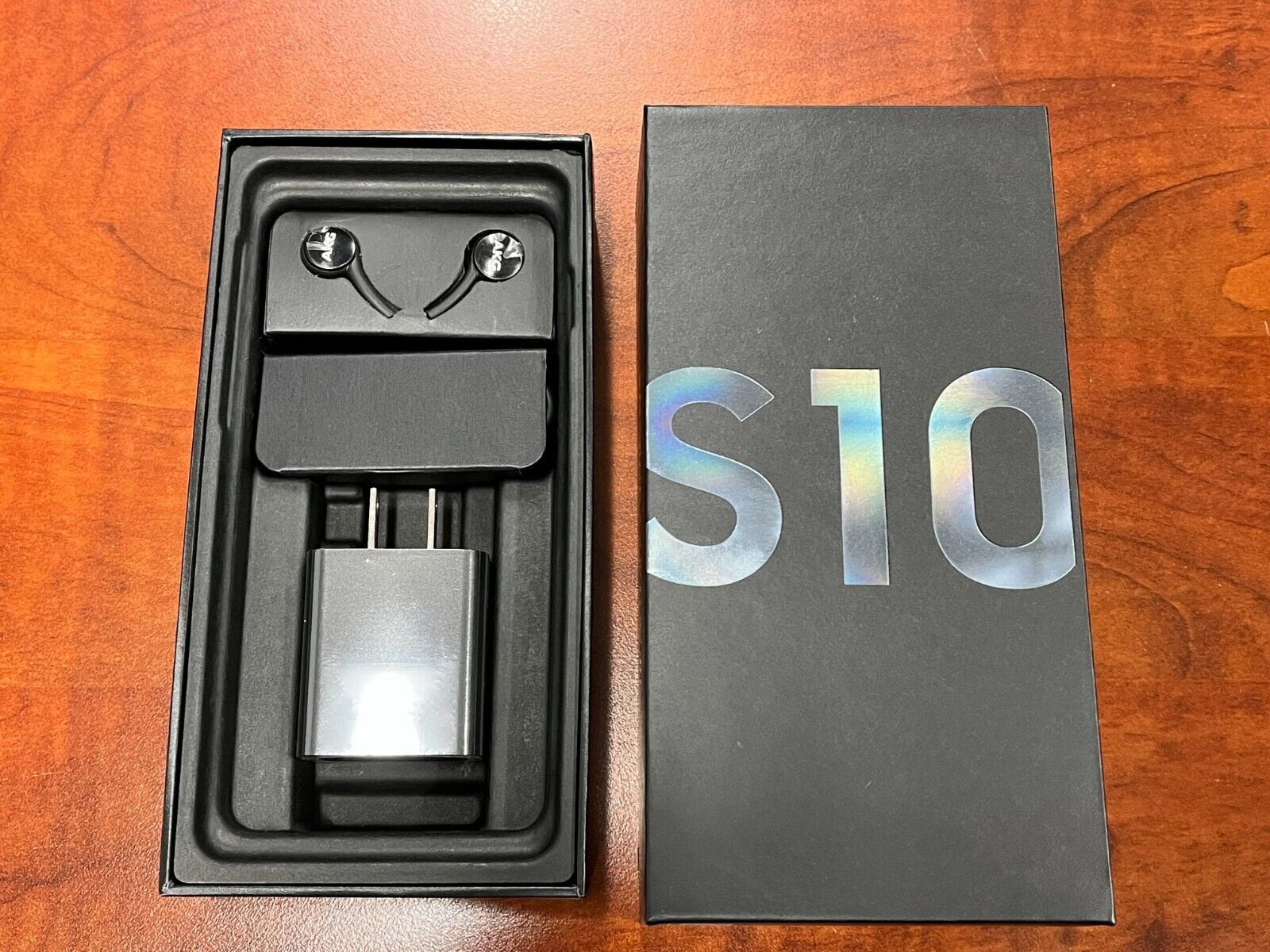 In-Box Samsung Galaxy S10 Sprint ATT T-Mobile Verizon Factory Unlocked EXCELLENT - Curated Treasures Market