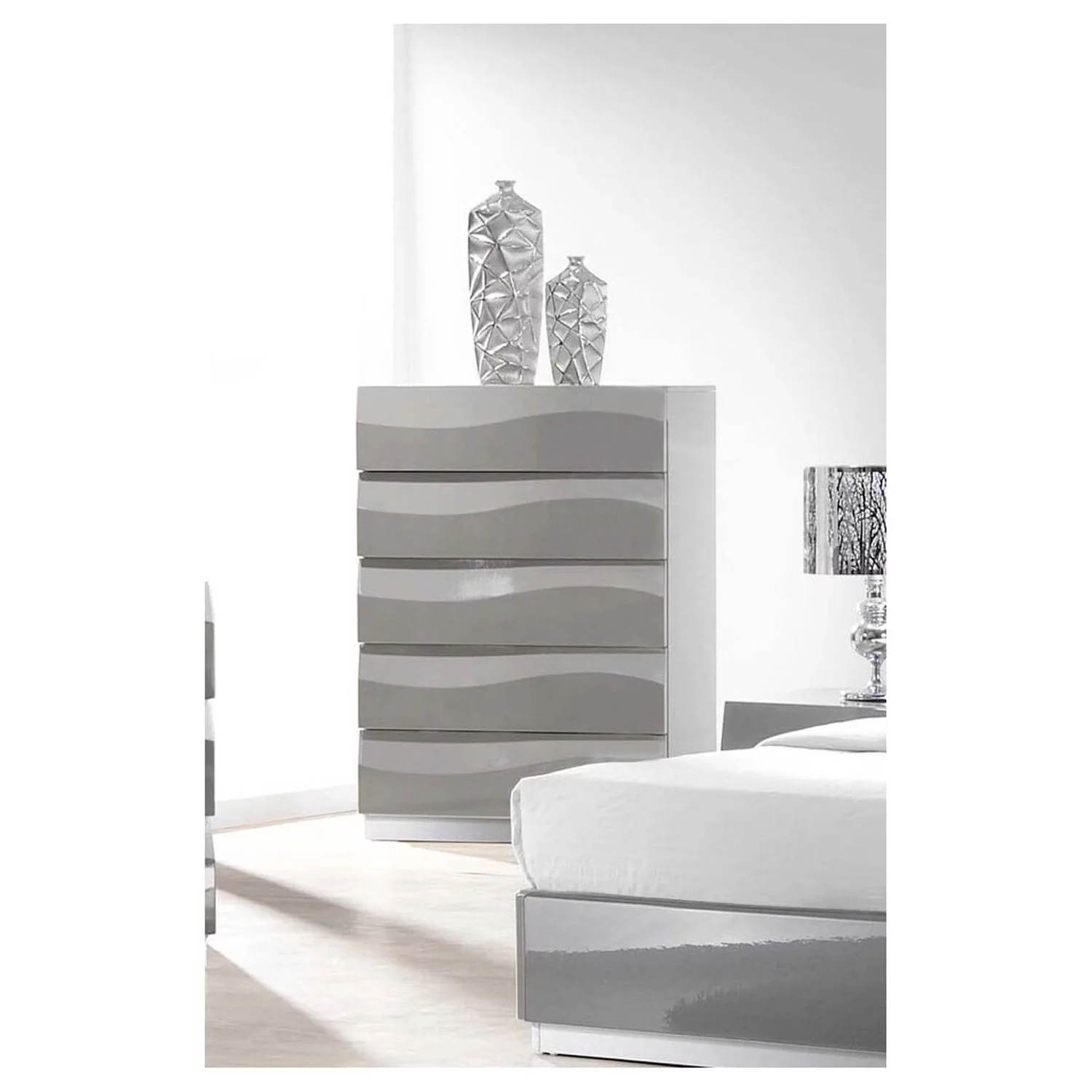 Best Master Leon 5-Drawer Poplar Wood Bedroom Chest in Gray High Gloss
