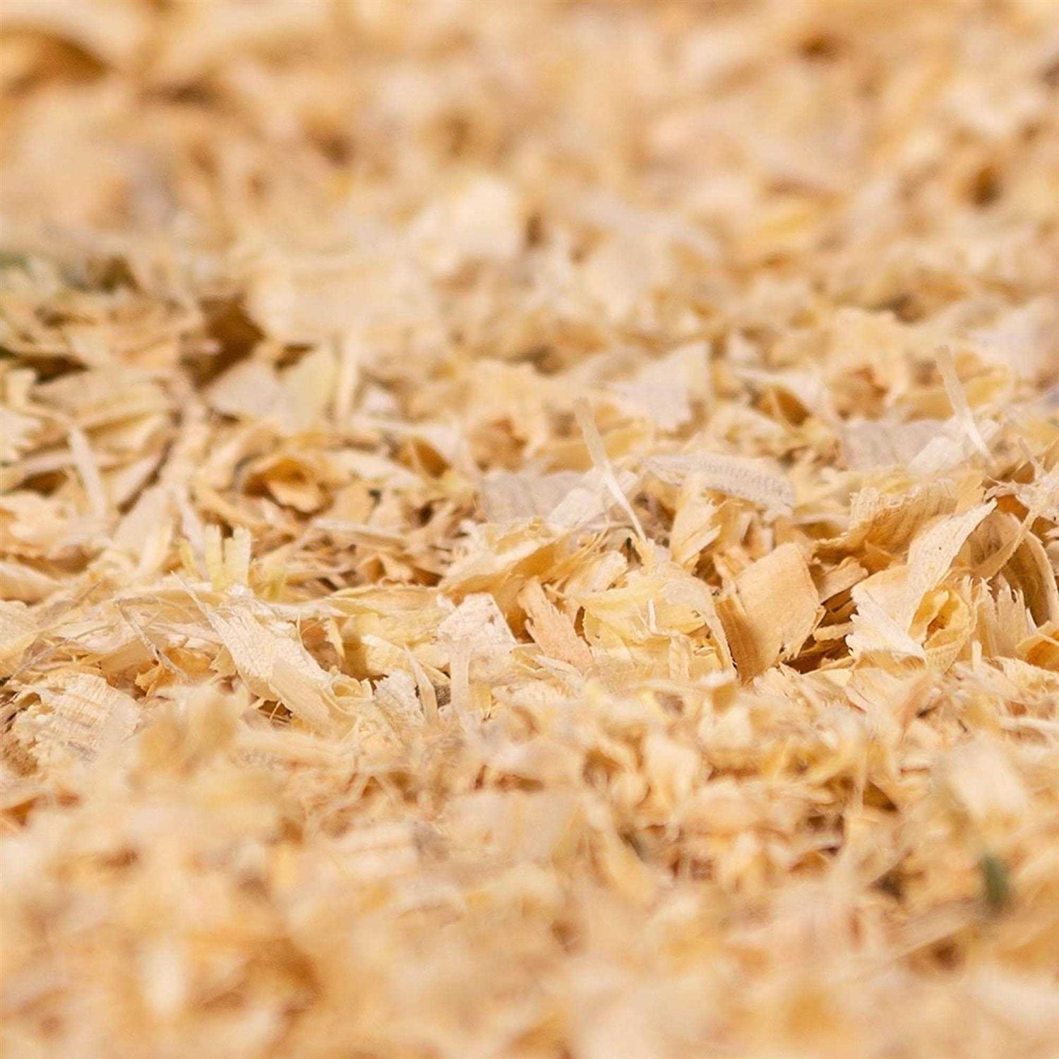 PetsPick Kiln Dried Soft Pine Bedding For Small Pets