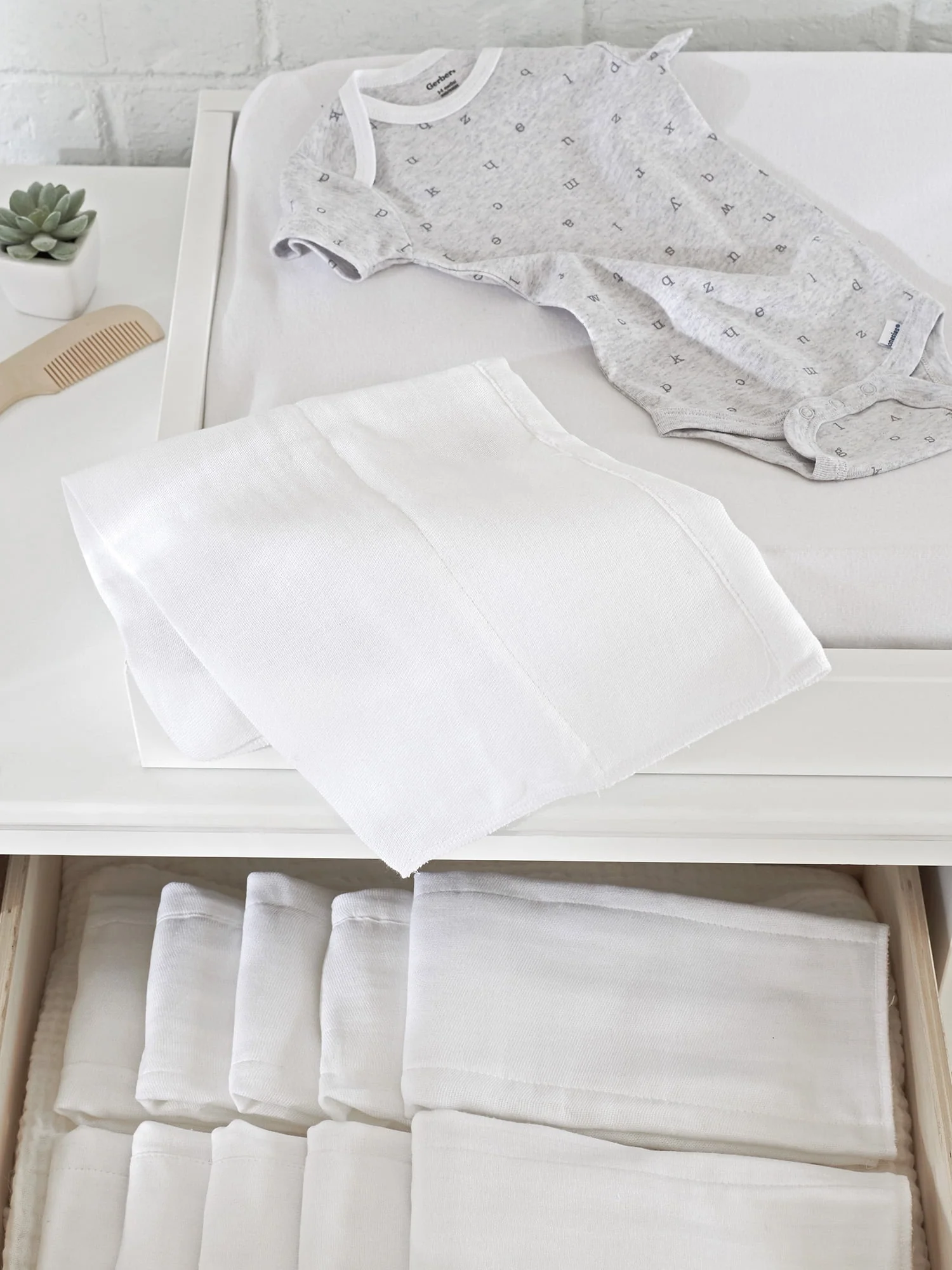 Gerber White Flatfold Cloth Baby Diaper, 10-Pack