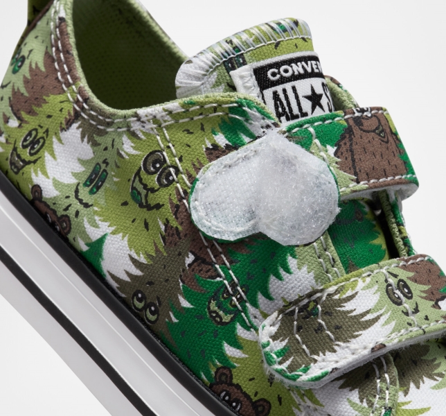 Kids' Converse Chuck Taylor All Star Easy-On Forest Camo Canvas Shoes White / Green / Green | 658-XKCDUQ