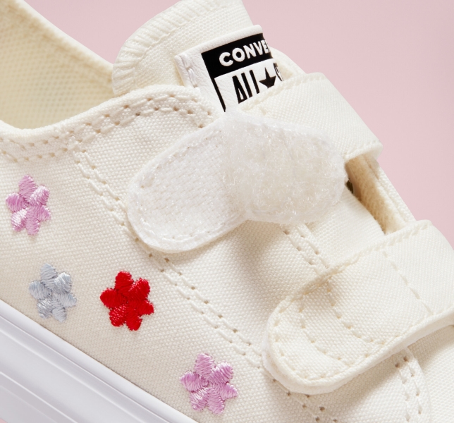 Kids' Converse Chuck Taylor All Star Easy-On Floral Embroidery Canvas Shoes White / White | 874-PQSKJV