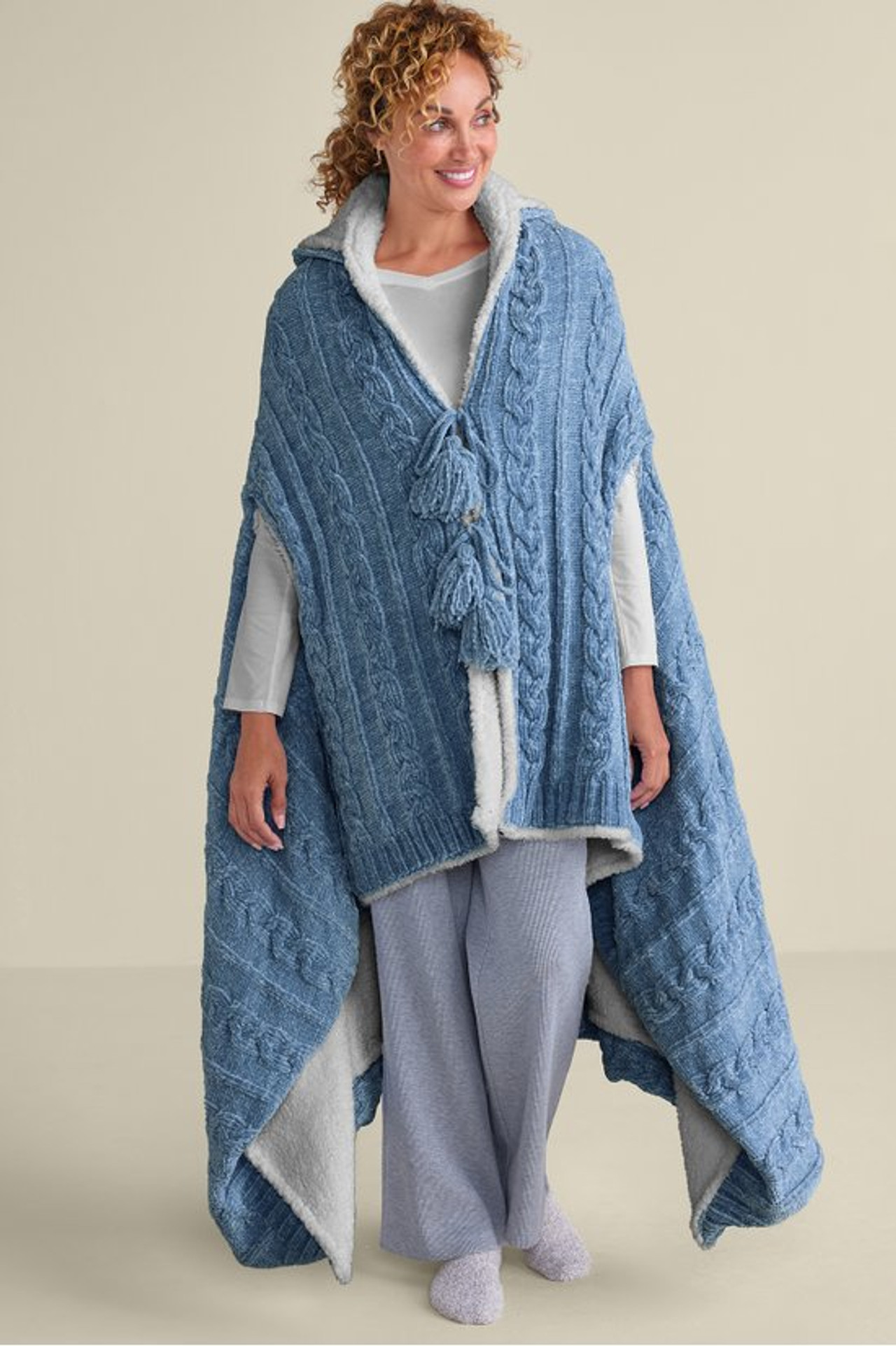 Chenille Sherpa Wearable Throw
