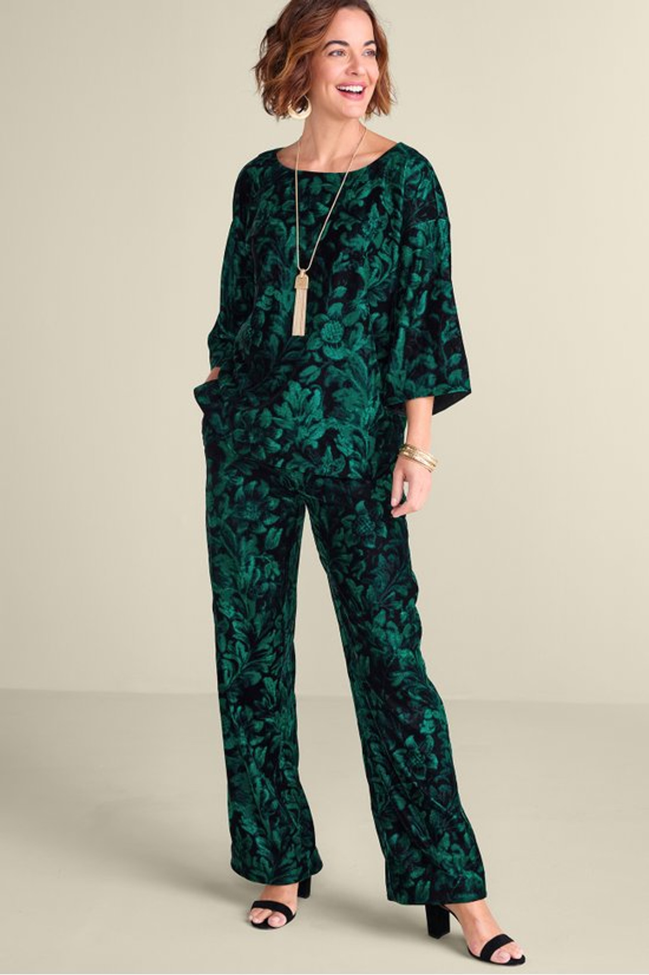 Aria Velvet Wide Leg Pants