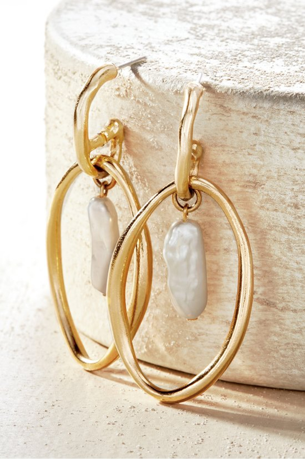 Dora Hoop Pearl Earring