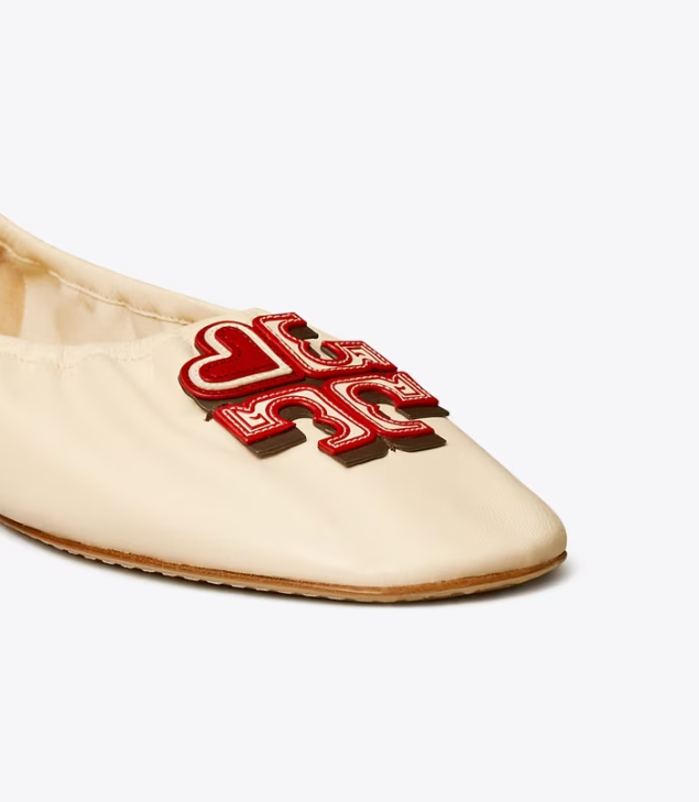 Women's Tory Burch Heart Flat Shoes Cream | FKQALP-832 - Tory Burch Outlet Sale