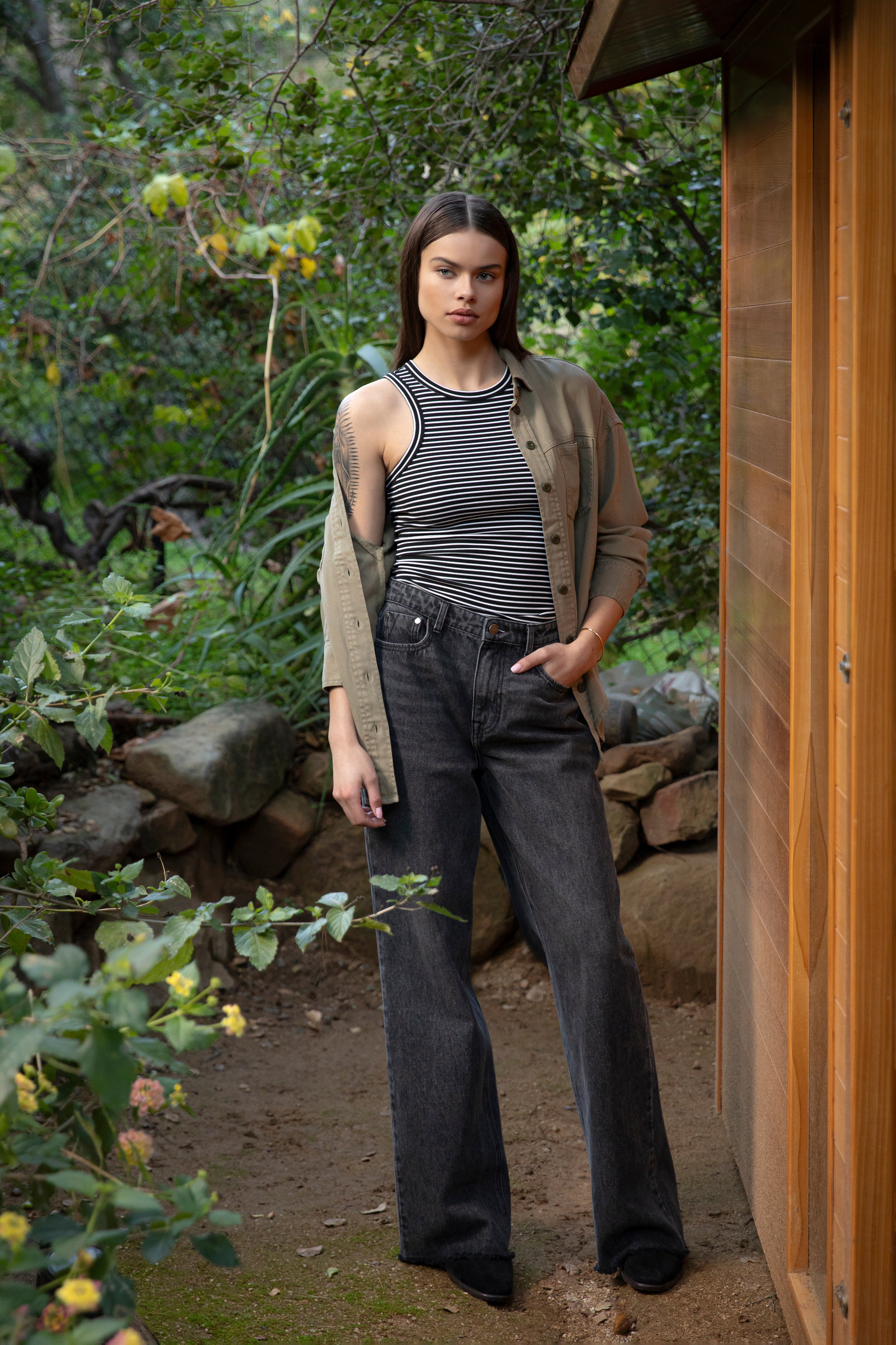 Nakita Grey Rinse Jeans