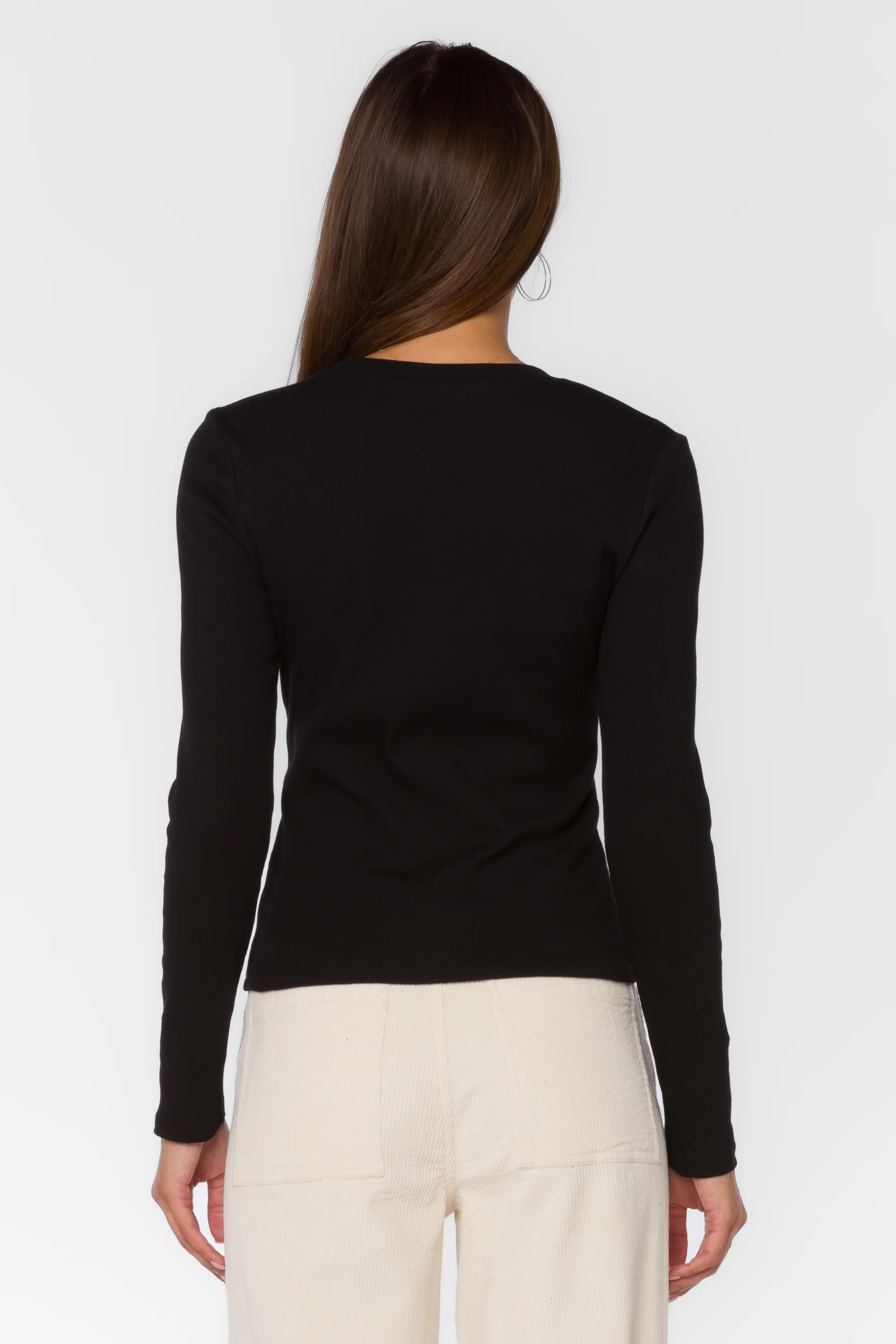 Kuri Black Tee
