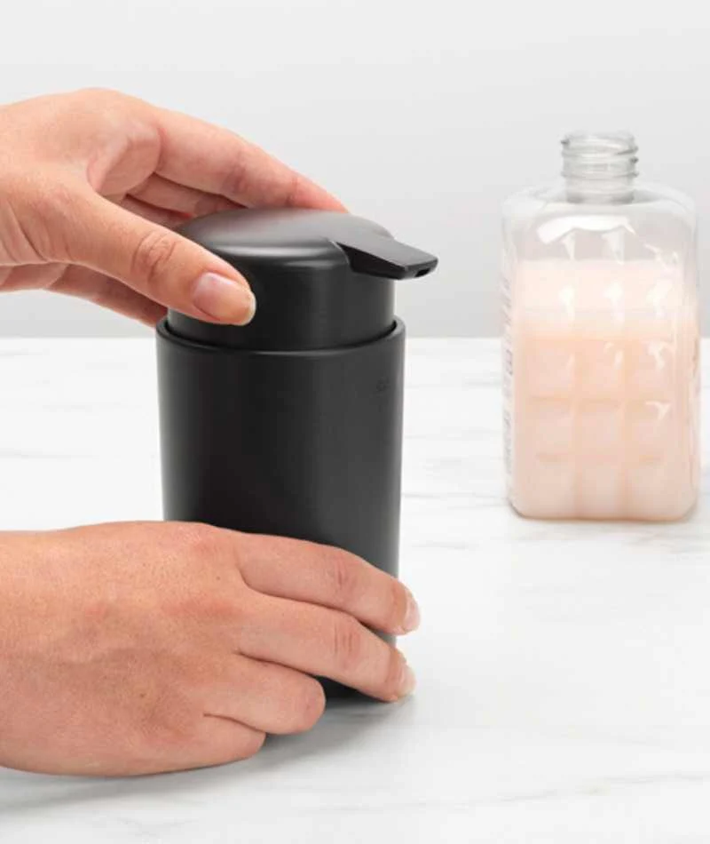 Distributore di sapone per il bagno