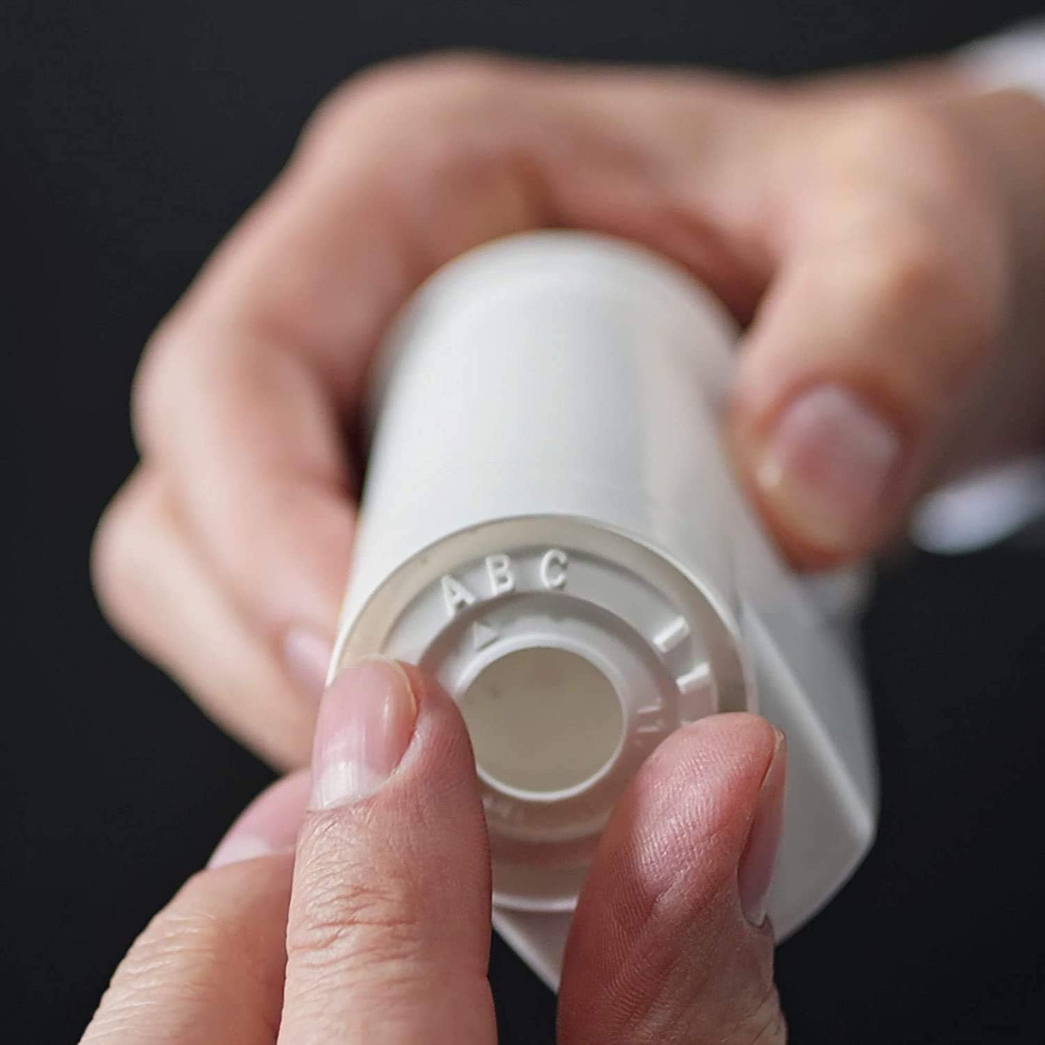 SIEMENS Kaffeevollautomat EQ6 plus s300 TE653501DE, für viele Kaffeespezialitäten, Milch-Aufschäumdüse, Keramikmahlwerk, Doppeltassenfunktion, Antikalk, automatische Dampfreinigung, 1500 W, silber