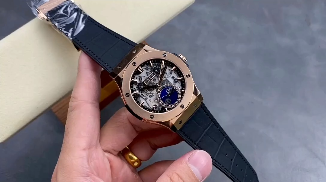 Hublot Classic Fusion 517.OX.0180.LR 45 mm Mens