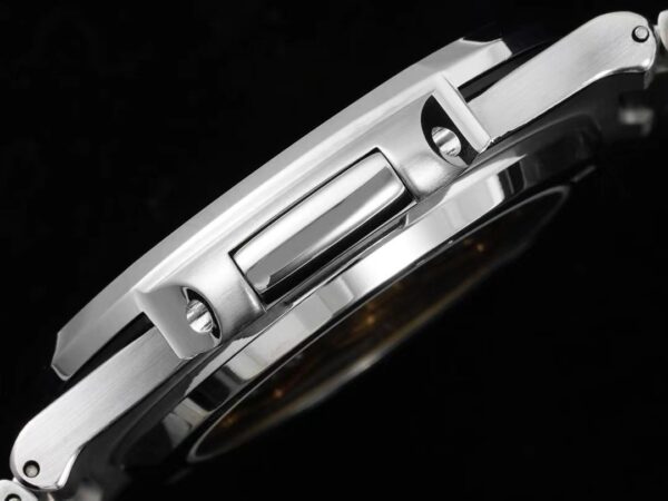 Patek Philippe  5711 Nautilus Replica