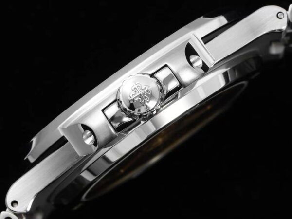 Patek Philippe  5711 Nautilus Replica