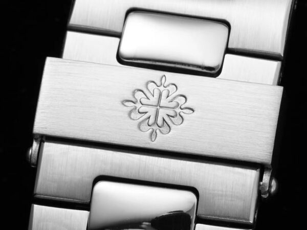 Patek Philippe  5711 Nautilus Replica