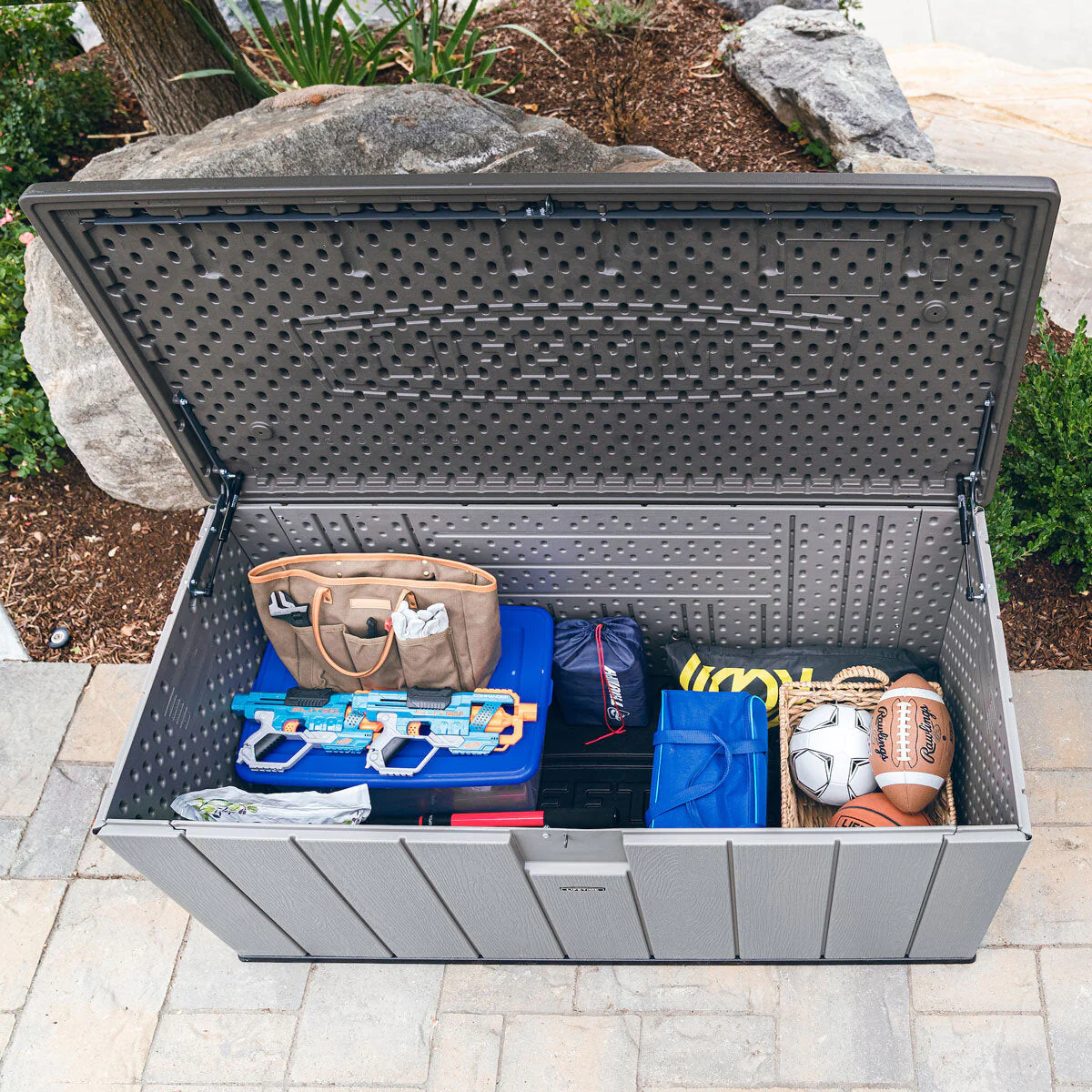 Lifetime 568 Litre Modern Outdoor Storage Deck Box Model 60384U