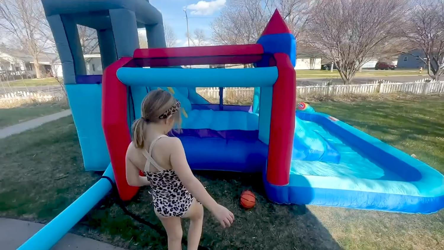 Inflatable Water Slides for Kids 8-in-1 Bounce House Water Park with 450W Blower Climbing Wall, Splash Pool, 2 Water Cannons, Basketball Hoop, Water Slide, Crocodile Sprinkler for Gift Backyard Party