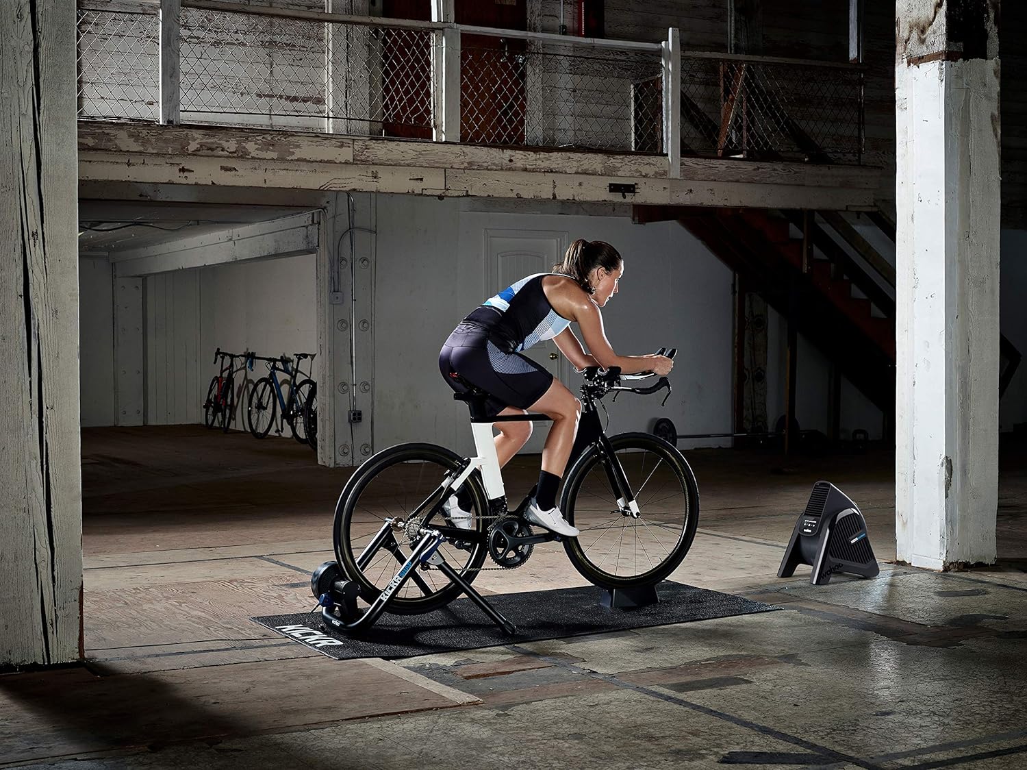 Wahoo KICKR HEADWIND Ventilateur Bluetooth, Noir