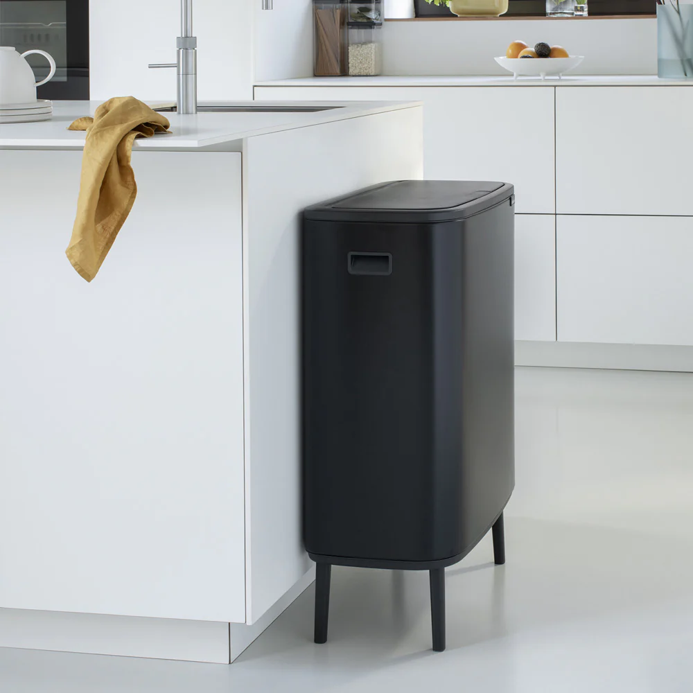 Touch Bin sur pieds 1x30 l noir mat Code O Brabantia