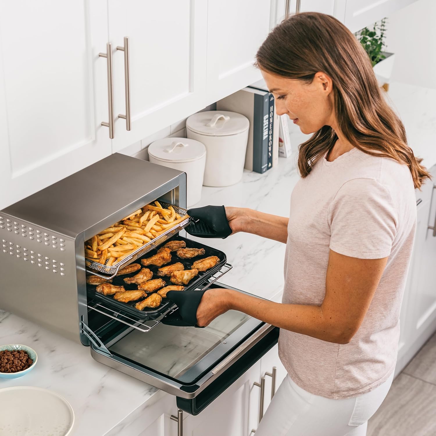 Ninja Foodi Four Multifonction 10-en-1, mini-four portable, surfaces de travail, four multifonction avec 10 fonctions de cuisson; Air Fry, Roast, Grill, Bake and more, Silver/Black DT200EU