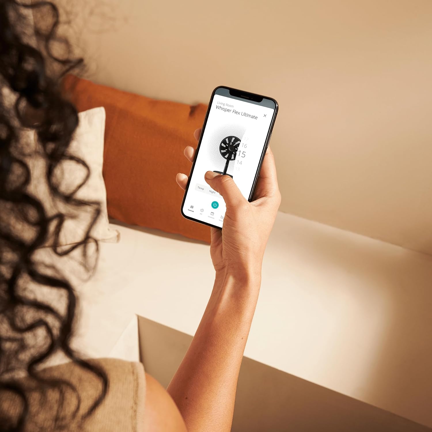 Duux whisper Flex Ultimate Blanc - Ventilateur sur pied - Ventilateur silencieux sur pied avec mode nuit et minuterie - Contrôle télécommande et smartphone - Batterie incluse