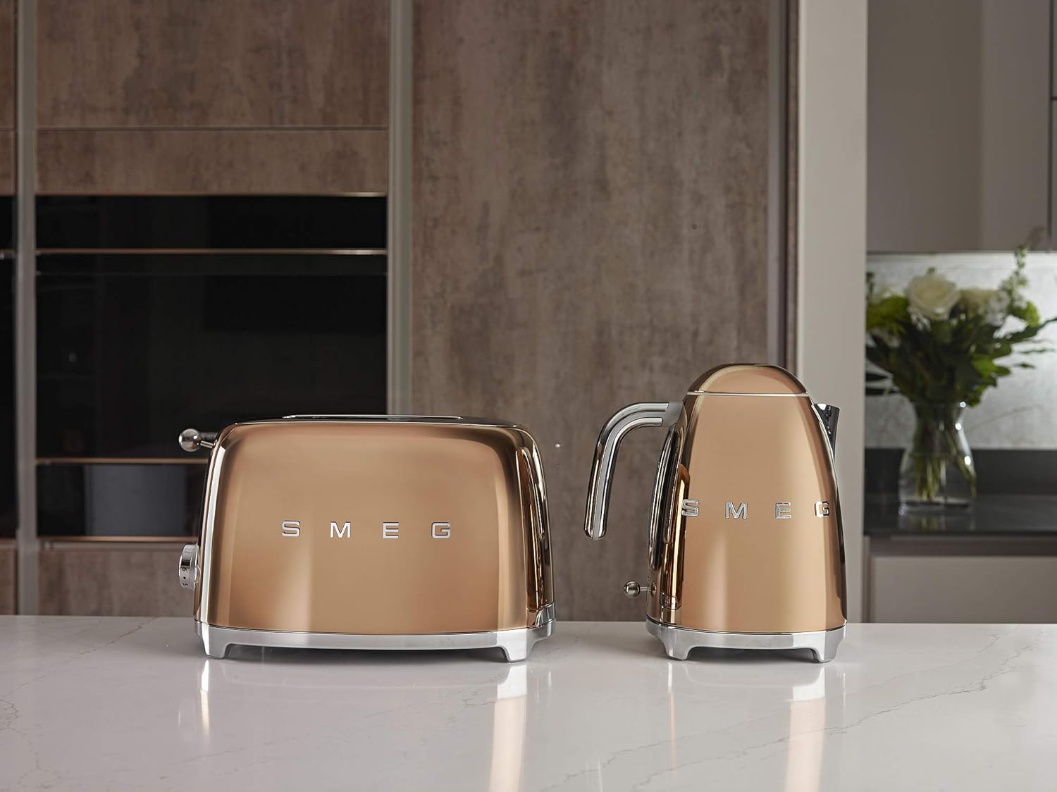 Smeg, Grille-pain 2 Tranches TSF01UJEU, 2 Fentes 36 mm, 6 Niveaux de Brunissage, Fonction Chauffage, Décongélation et Bagel, Éjection Automatique du Pain, Ramasse Miettes, 950 W, Royaume-Uni