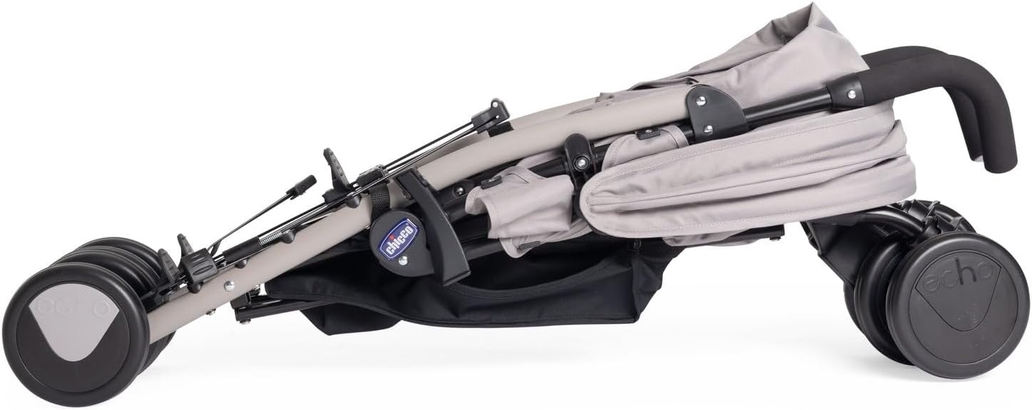 Chicco Echo Poussette Légère et Compact, Inclinable avec Arceau de Protection, Position Landau, Pliage Parapluie, Canopy Ajustable - de la Naissance à 22 Kg - Rouge