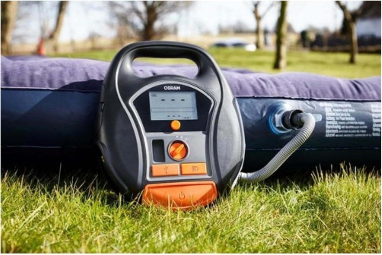 OSRAM TYREinflate Connect 650, compresseur de pneu numérique avec arrêt automatique et lumière LED, compresseur portable 12V pour pneus de voiture, connexion électrique via allume-cigare