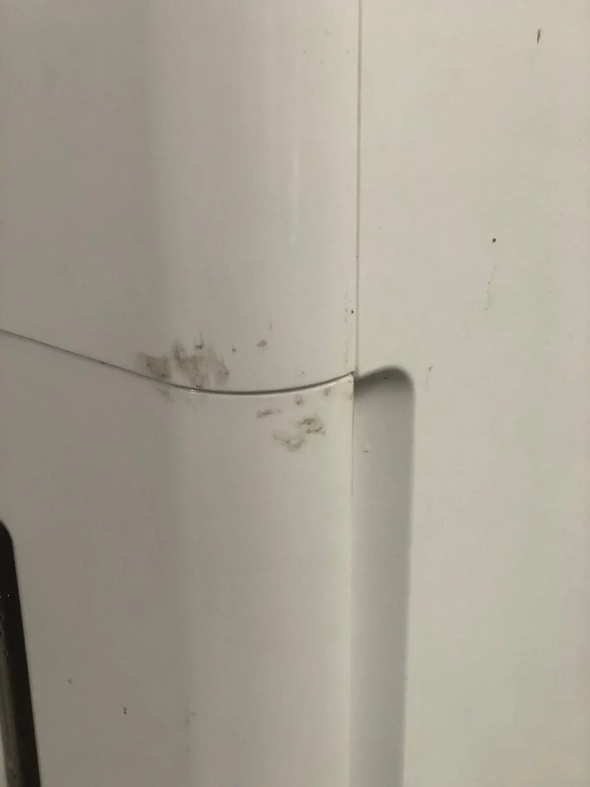 Amazon Basics Dehumidifier - For Areas Up to 2500 Square Feet, 35-Pint, Energy Star Certified, White