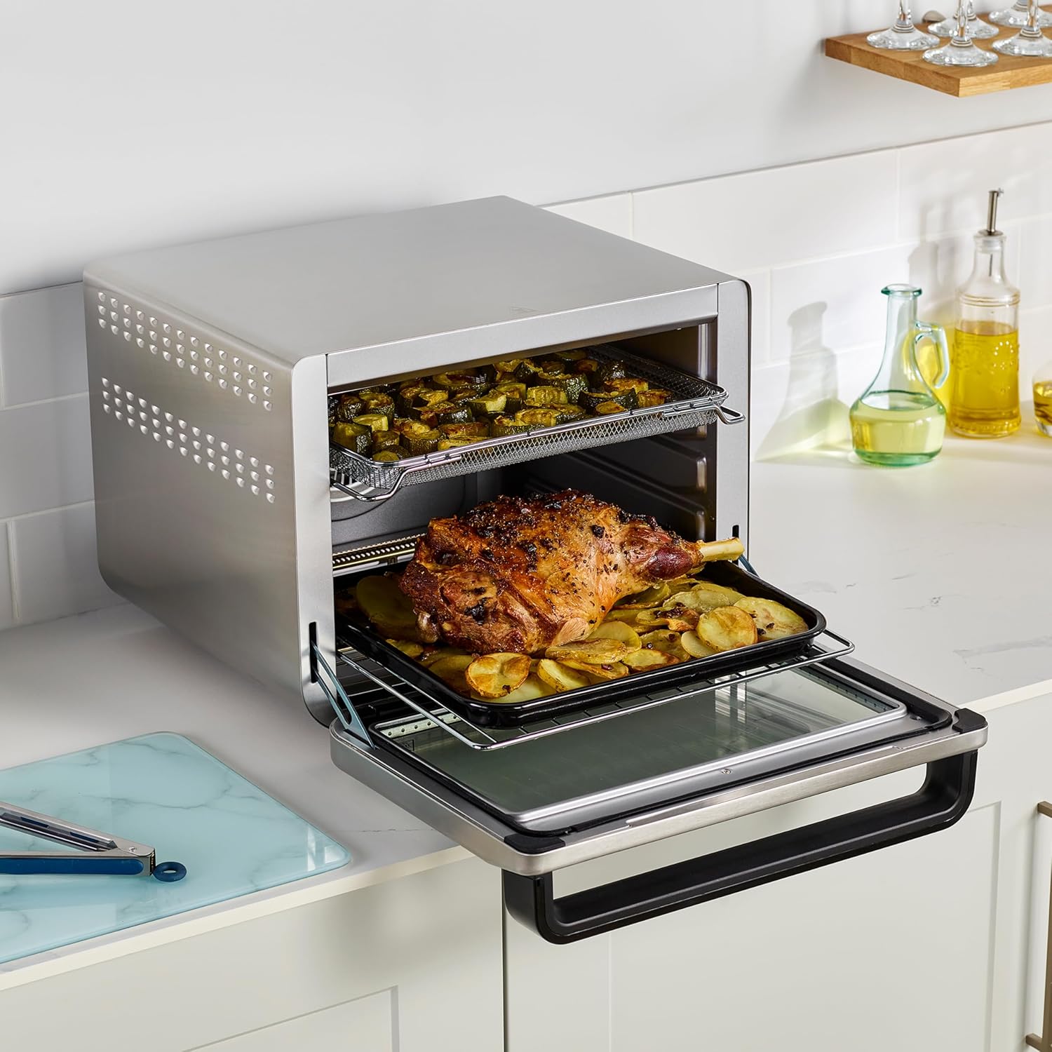 Ninja Foodi Four Multifonction 10-en-1, mini-four portable, surfaces de travail, four multifonction avec 10 fonctions de cuisson; Air Fry, Roast, Grill, Bake and more, Silver/Black DT200EU