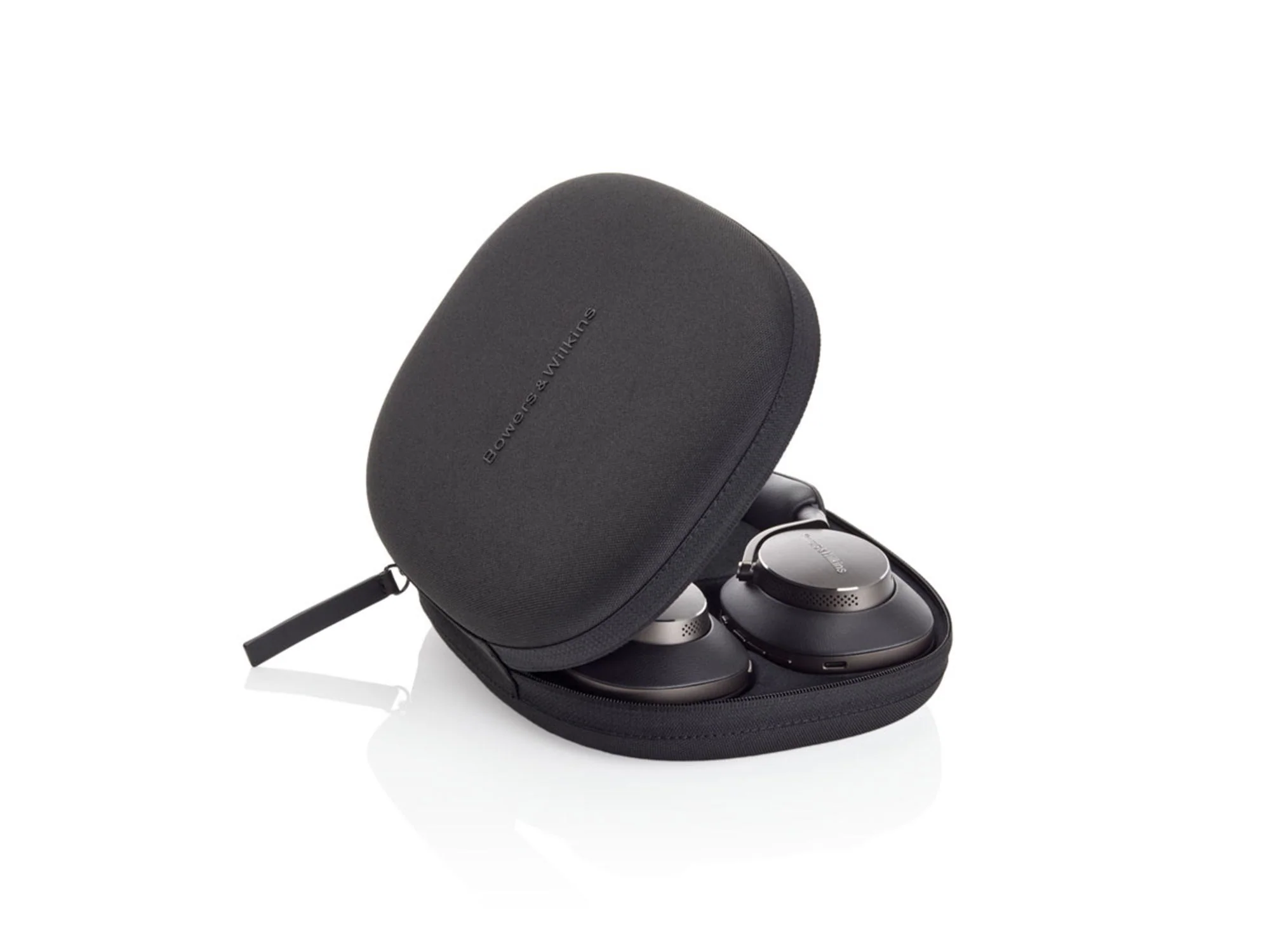 Bowers & Wilkins PX8