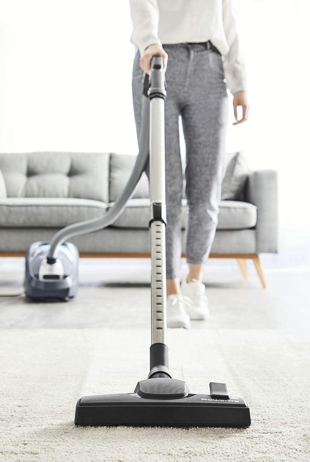 Rowenta Silence Force Aspirateur avec sac, Aspirateur traineau, Silencieux, Performant, Gris/Bleu, Capacité XL 4,5L, Accessoirisés, Fabriqué en France RO7740EA