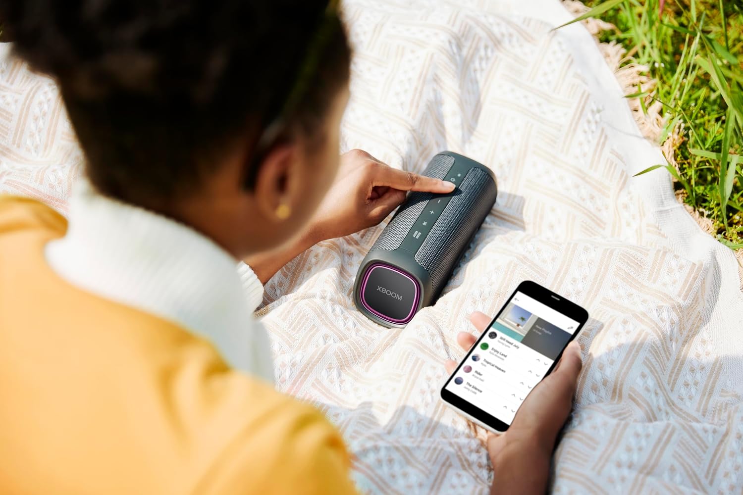 LG, Enceinte Bluetooth puissante, Portable, Enceinte Bluetooth Lumineuse, XBOOM 360°, Éclairage Personnalisable, Jusqu'à 24h d'autonomie, Enceinte Bluetooth Design, DXO2T