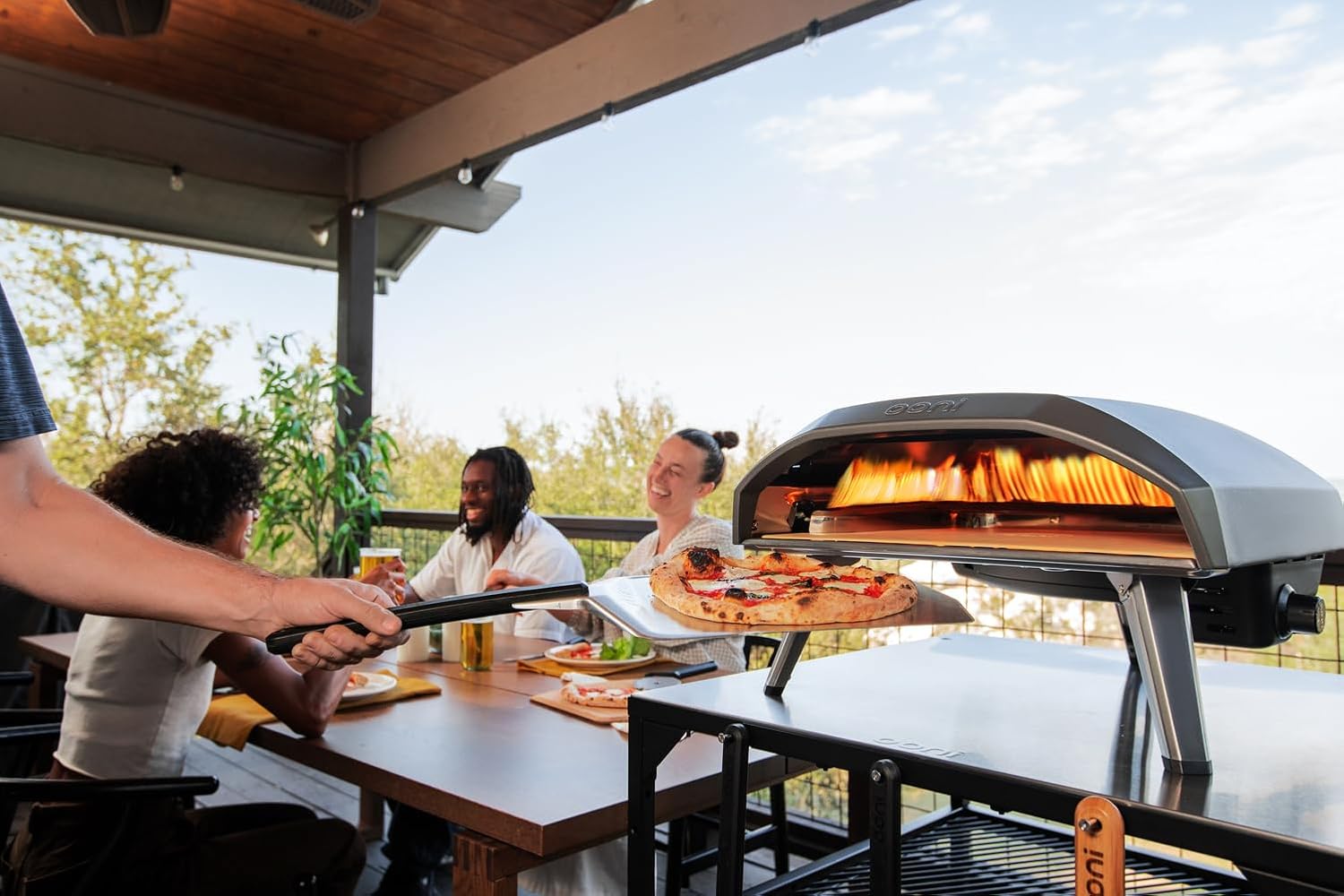 Ooni Koda 12 Four a Pizza Gaz 37 mBar Four a Pizza Exterieur Portable Four à Pizza Cuire d'authentiques Pizzas sur Pierre en 60 Sec Léger et Polyvalent pour Pizzas, Fours à Pizza Haute Performance