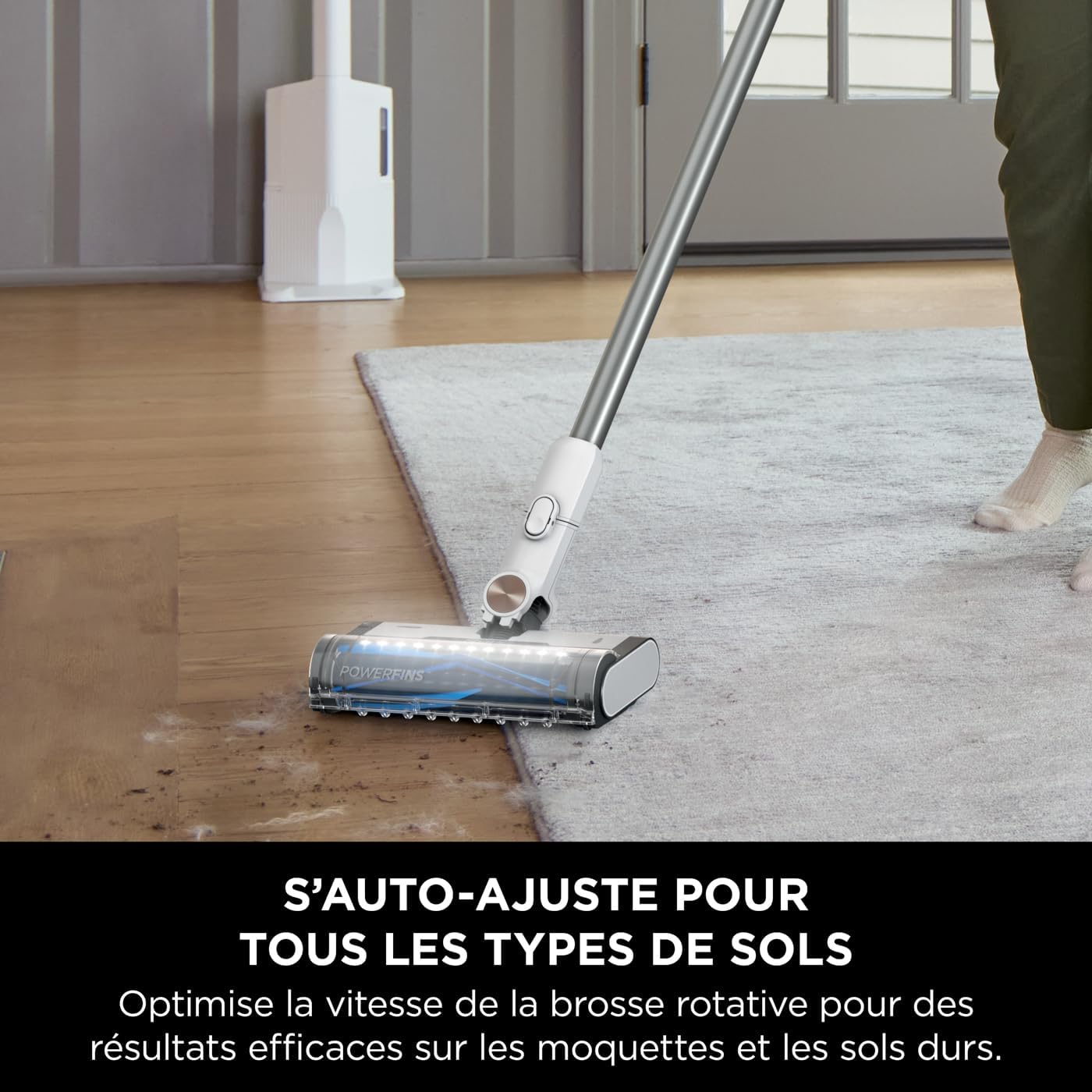 Shark Clean & Empty Aspirateur sans fil, système vidange automatique, aspirateur léger anti-poils avec outils animaux et interstices, autonomie 40 minutes, station de chargement, blanc/bleu, BU3521EU