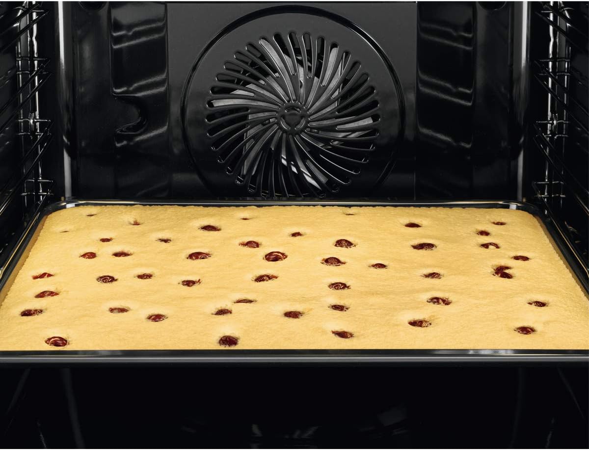 AEG BEE435111M Four électrique multifonction, intégrable, nettoyage AquaClean, 9 fonctions, cuisson multi-niveaux, écran LCD tactile, ventilateur XXL, capacité 72 L, inox, classe A+