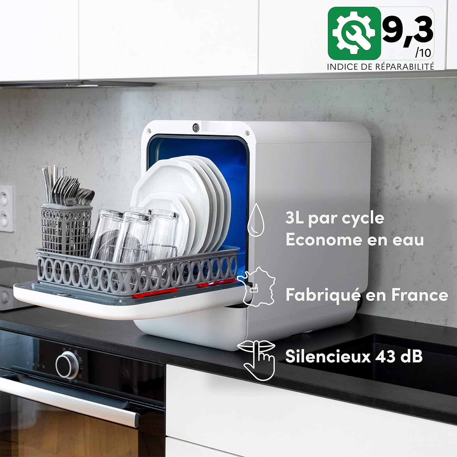 DAAN TECH Bob - Lave-vaisselle Compact 3 Couverts Encastrable - Pose Libre, Avec Réservoir, Portable - Séchage Naturel - Assiette 29 cm - Label Origine France Garantie, Eco-Conçu (Blanc-Rouge)