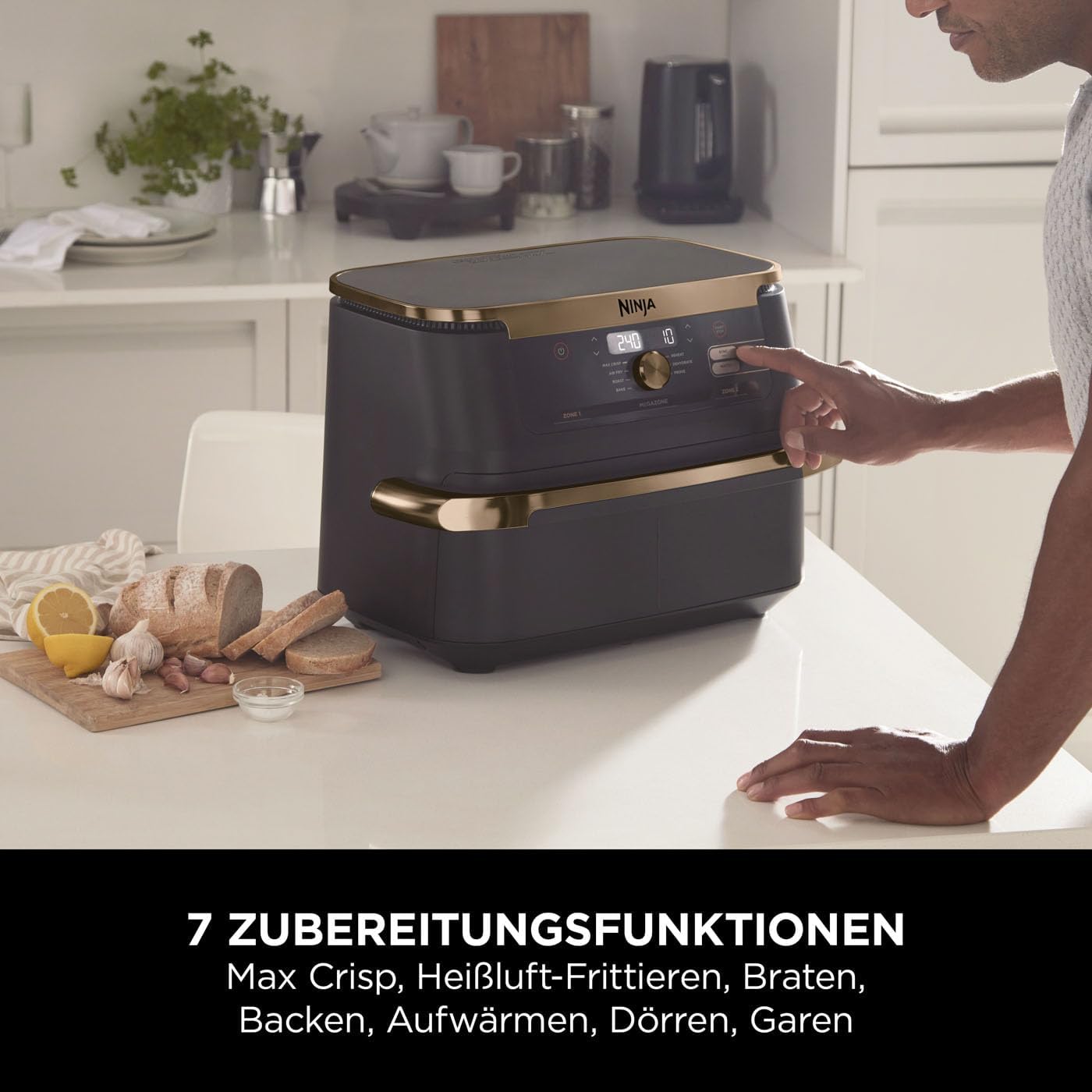 Ninja Foodi FlexDrawer Dual Zone Heißluftfritteuse, Airfryer mit 10,4-Fach und herausnehmbarem Trenner, Antihaftbeschichtung, spülmaschinenfester Korb, 7-in-1, Schwarz & Kupfer, AF500EUCP